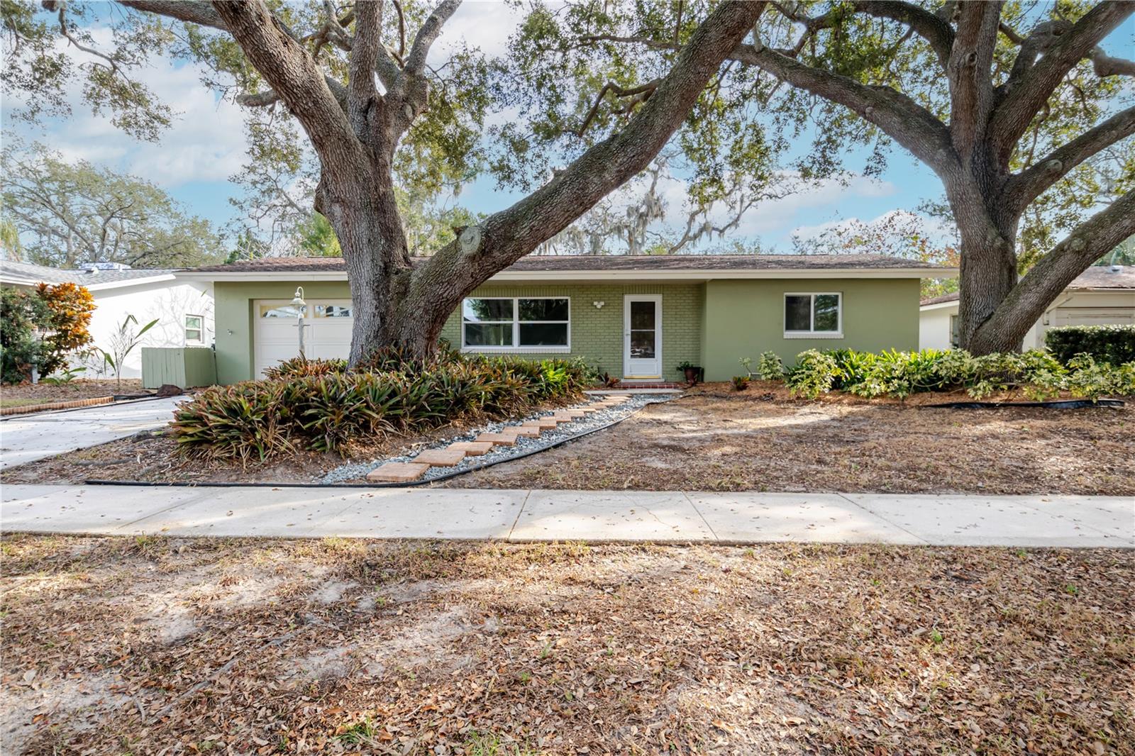 WOODRIDGE - Residential