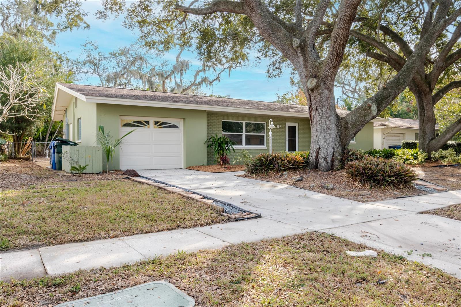 WOODRIDGE - Residential