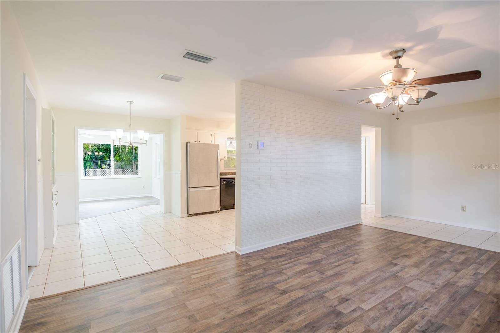 WOODRIDGE - Residential