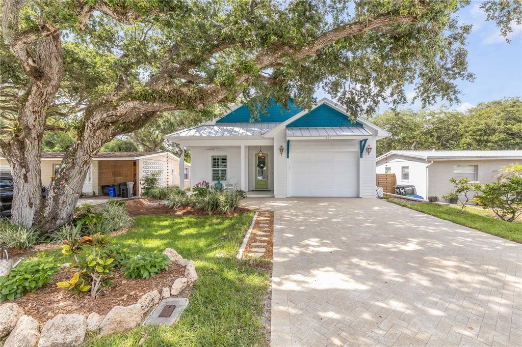 Photo of 807 E 10th Avenue, New Smyrna Beach, FL 32169 (MLS # NS1088554)