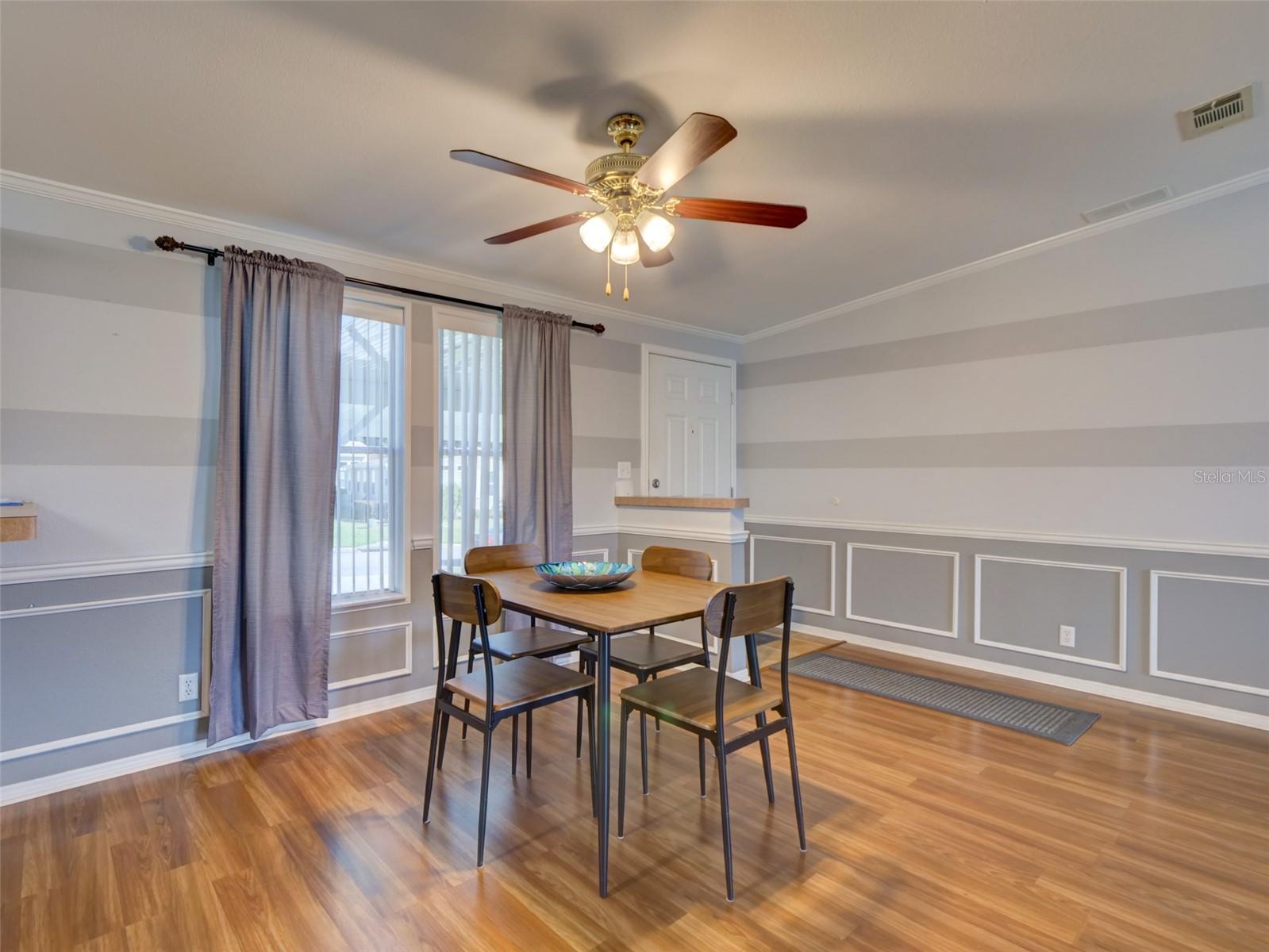 ZELLWOOD STATION - Residential