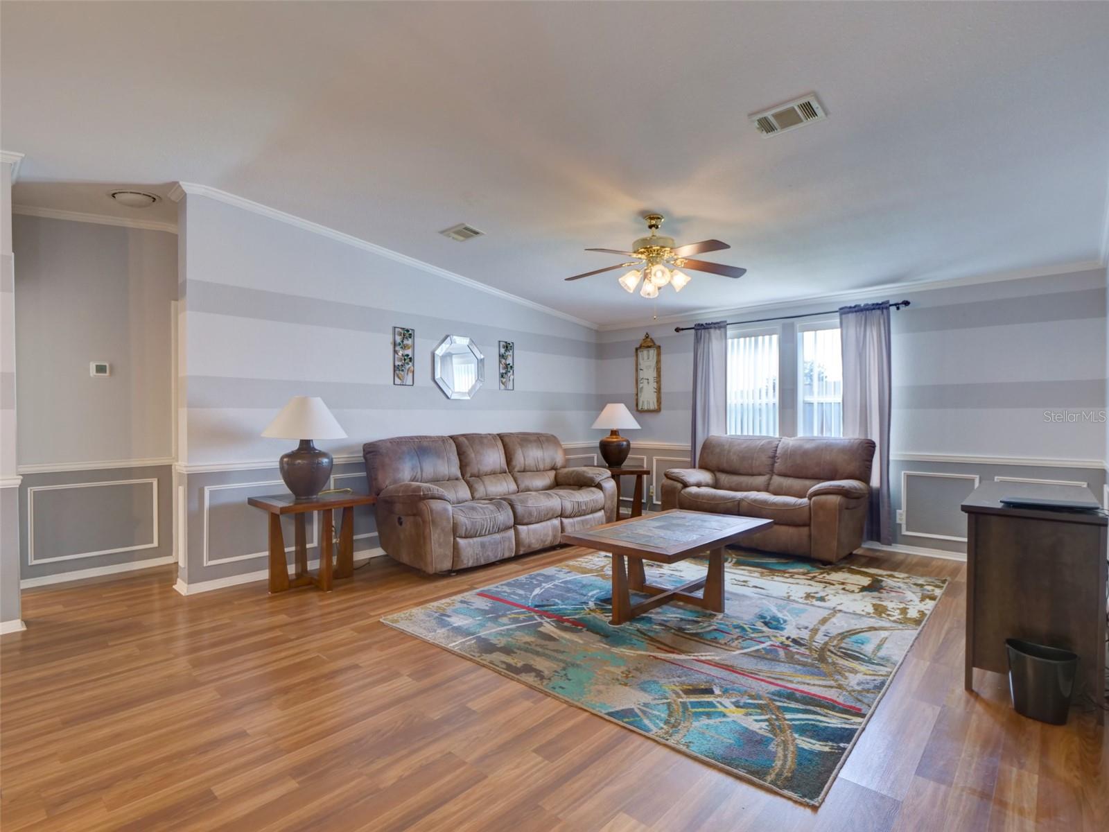 ZELLWOOD STATION - Residential