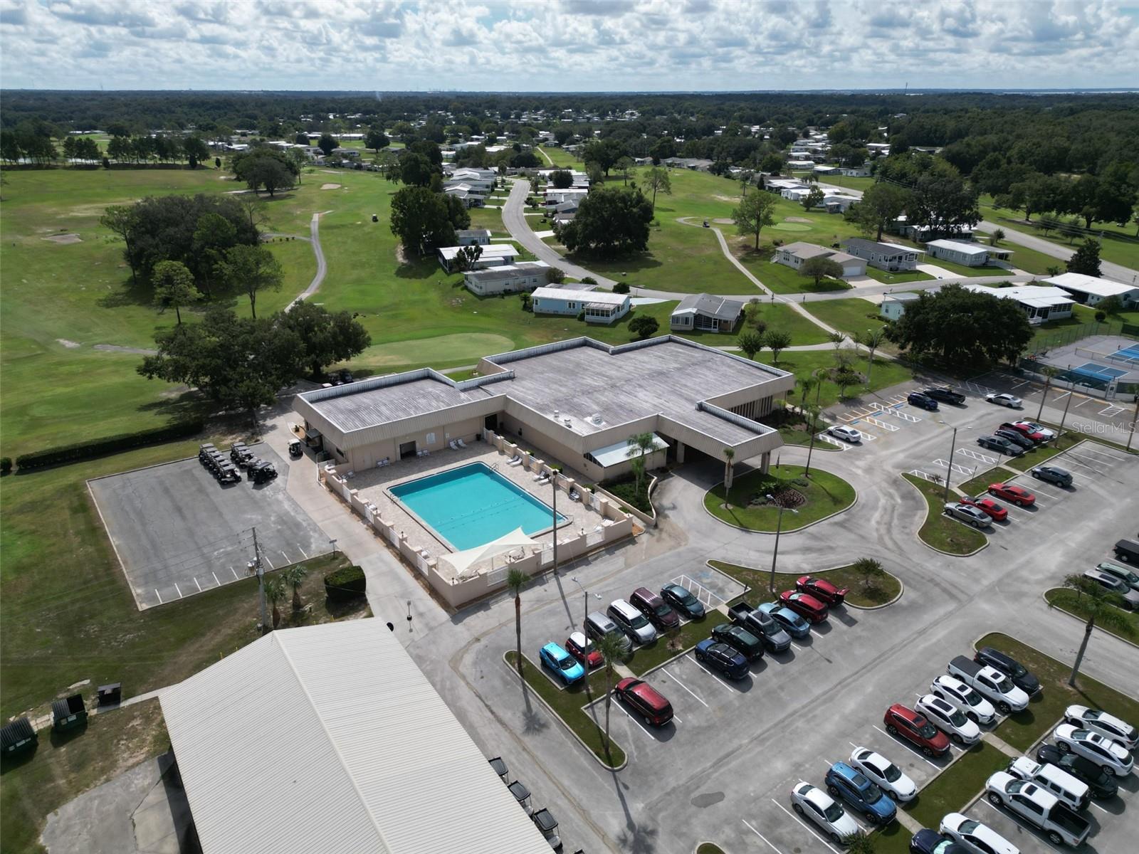 ZELLWOOD STATION - Residential