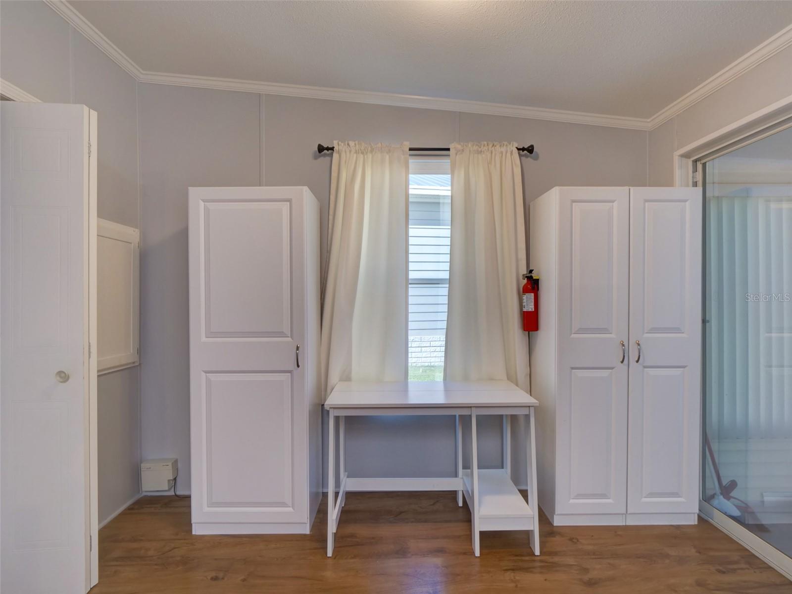 ZELLWOOD STATION - Residential