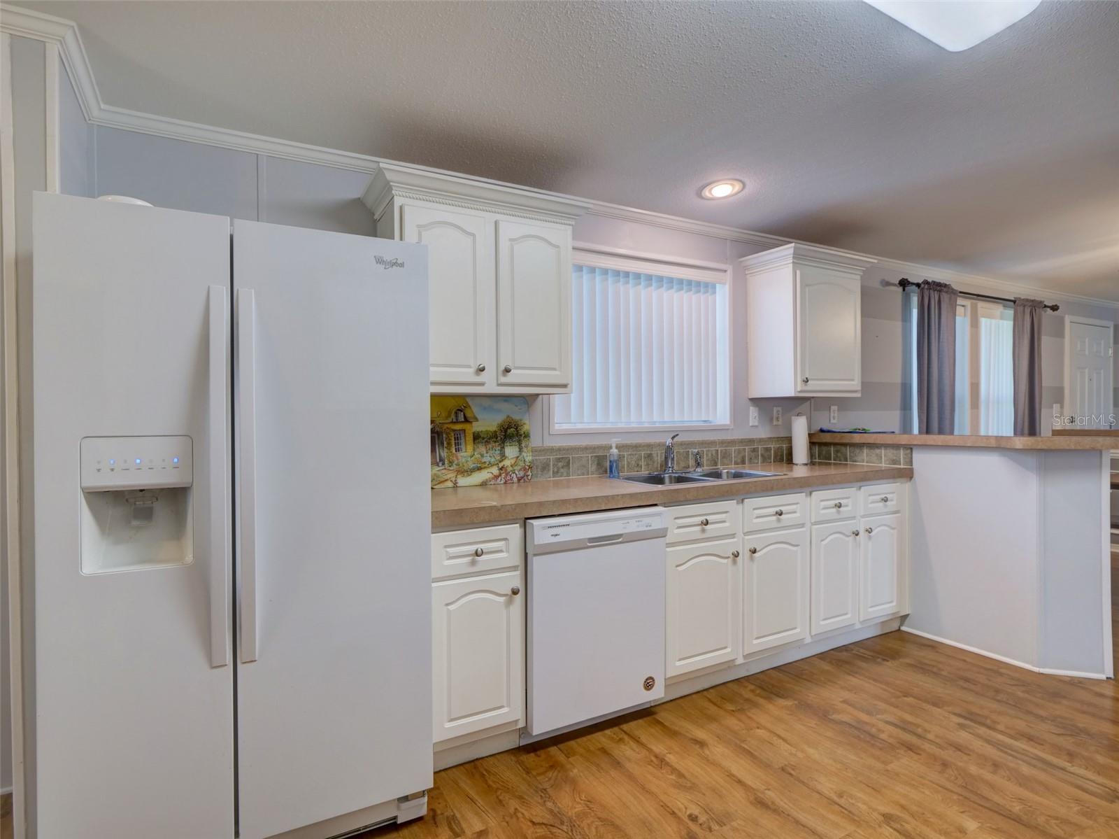 ZELLWOOD STATION - Residential