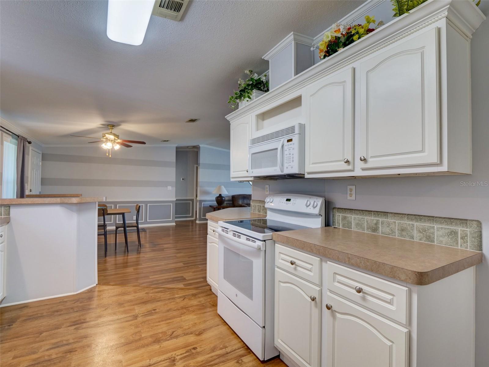 ZELLWOOD STATION - Residential