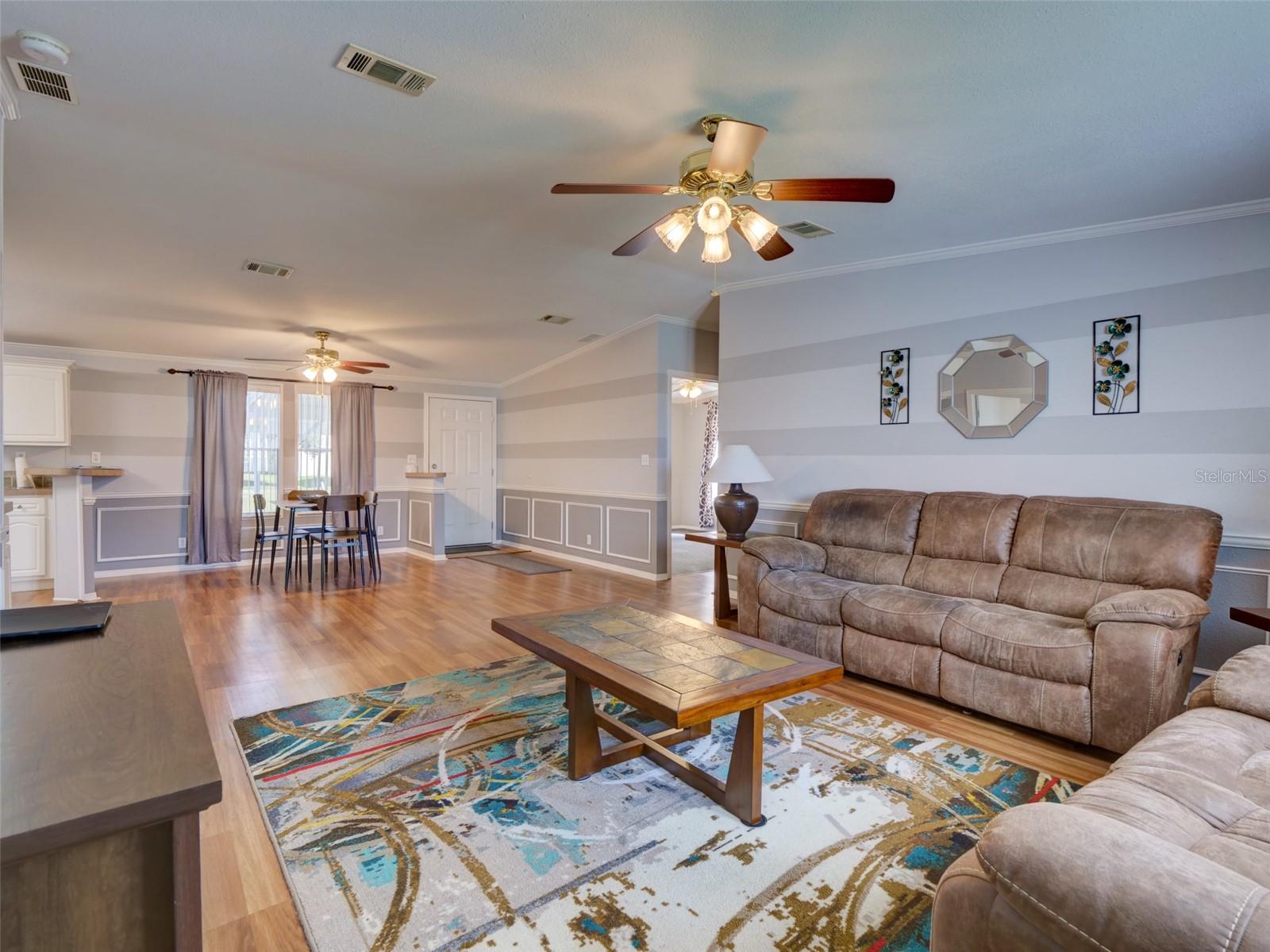 ZELLWOOD STATION - Residential