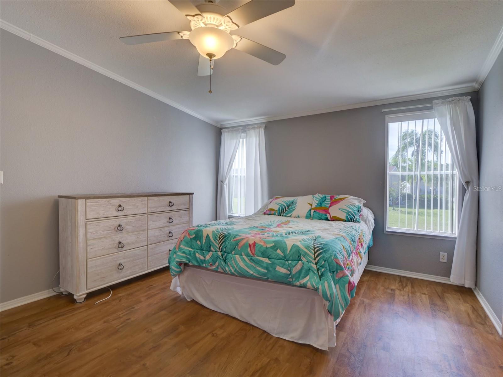 ZELLWOOD STATION - Residential