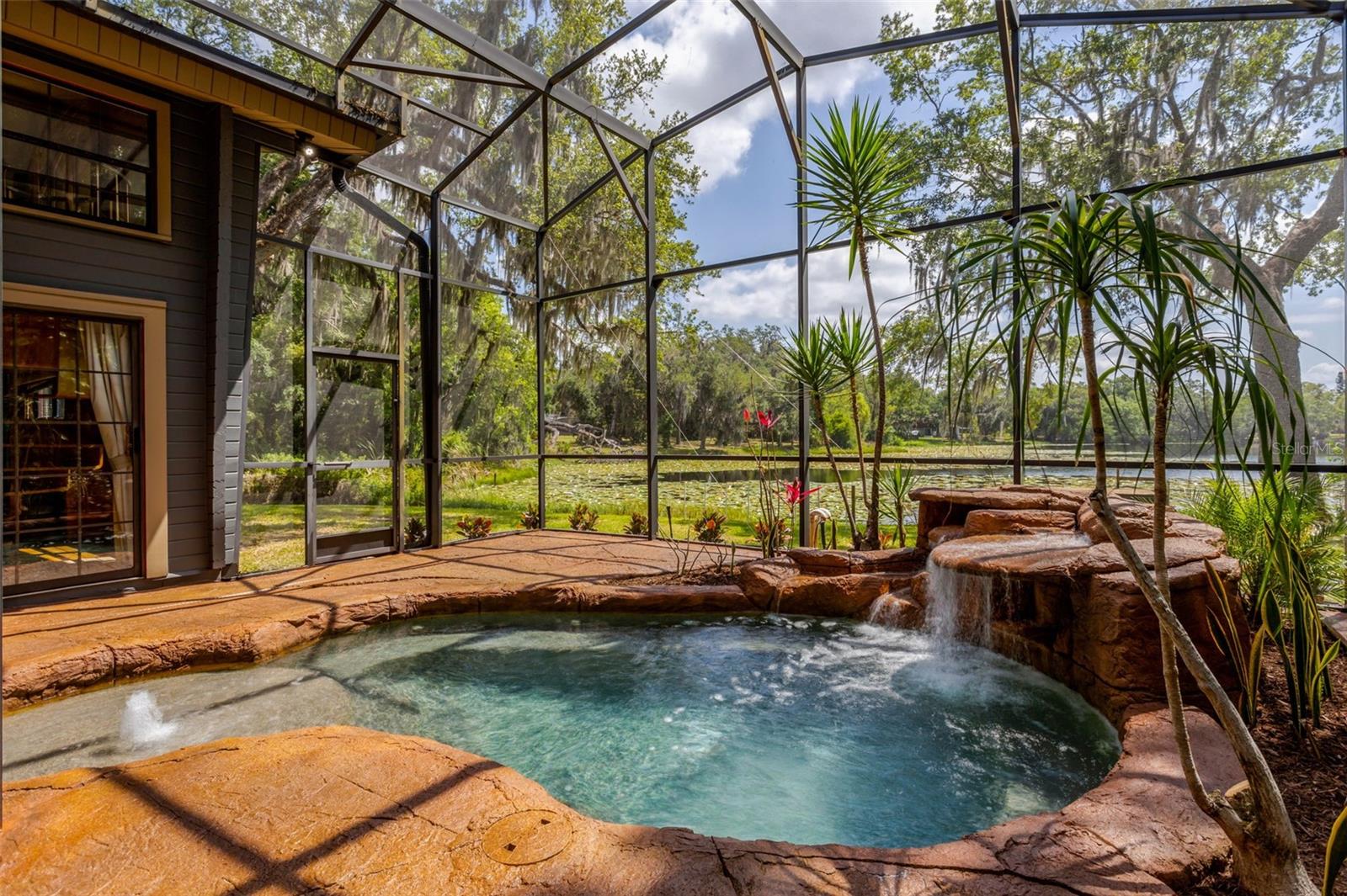 3359 SCARLET DR