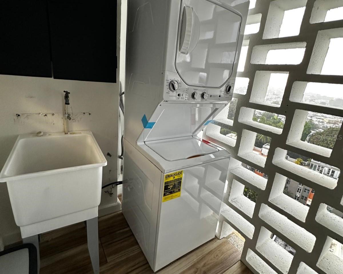 COND. TOWN HOUSE - Residential Lease