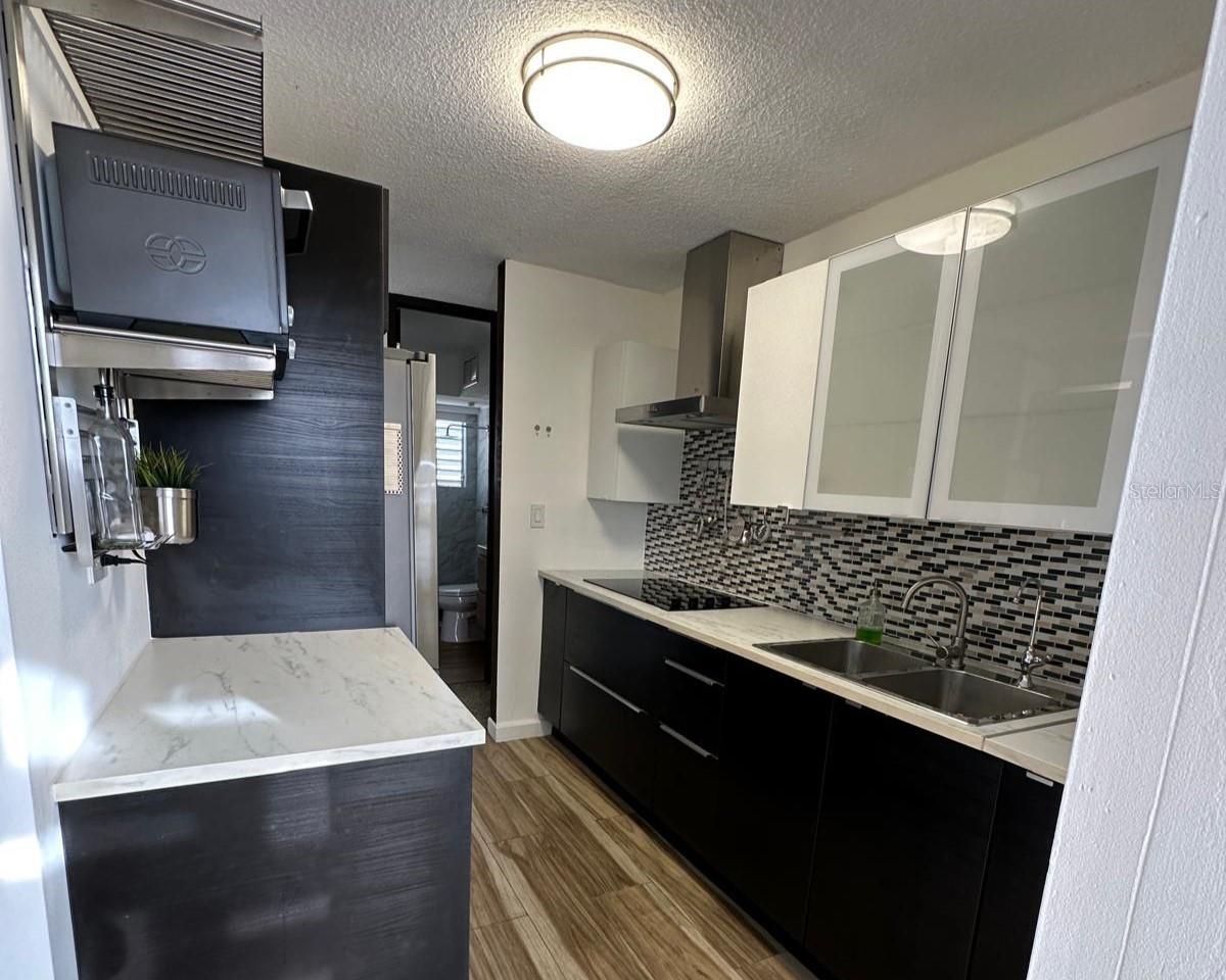 COND. TOWN HOUSE - Residential Lease