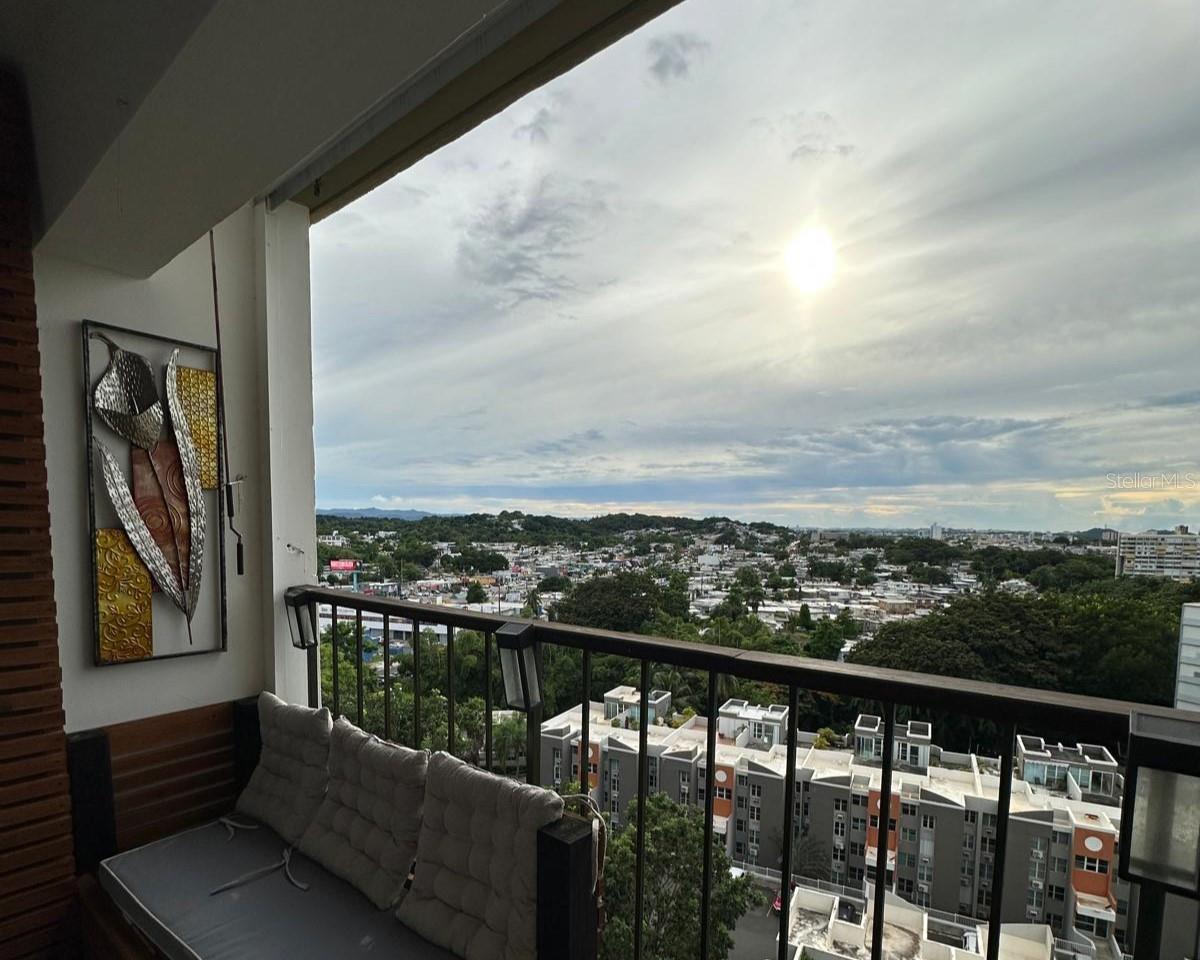 COND. TOWN HOUSE - Residential Lease