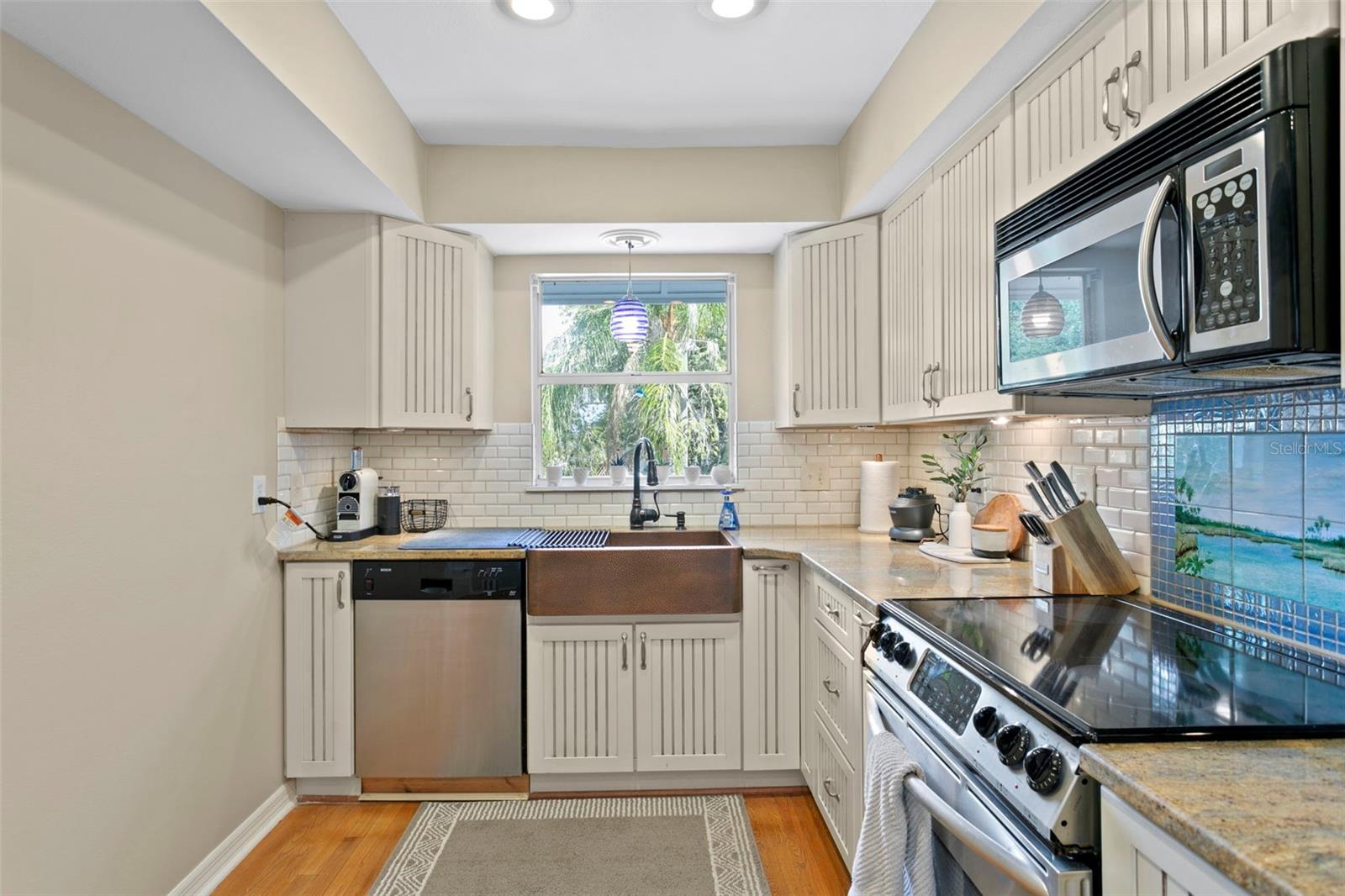 BAY BRIDGE CONDO - Residential