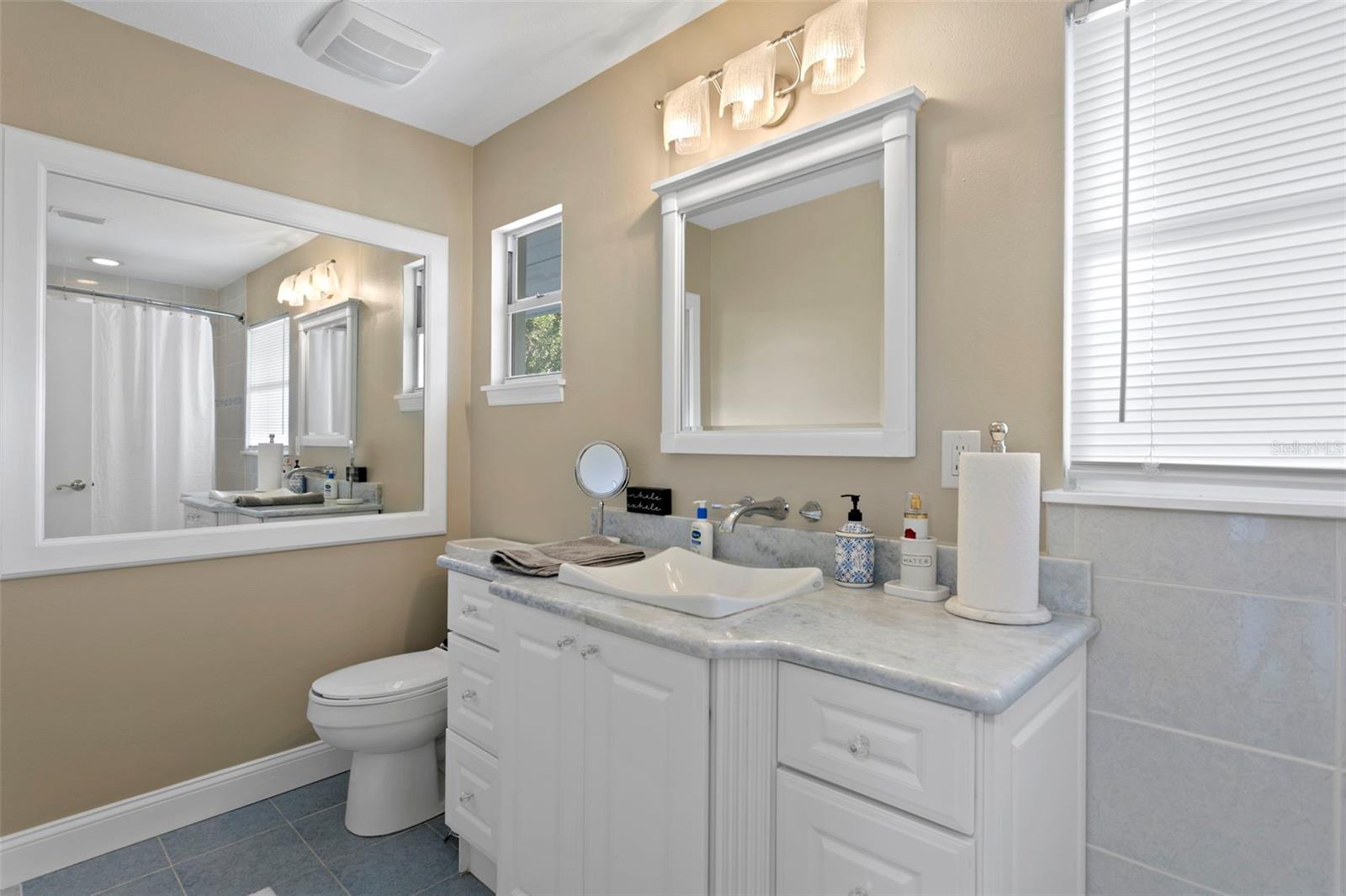 BAY BRIDGE CONDO - Residential