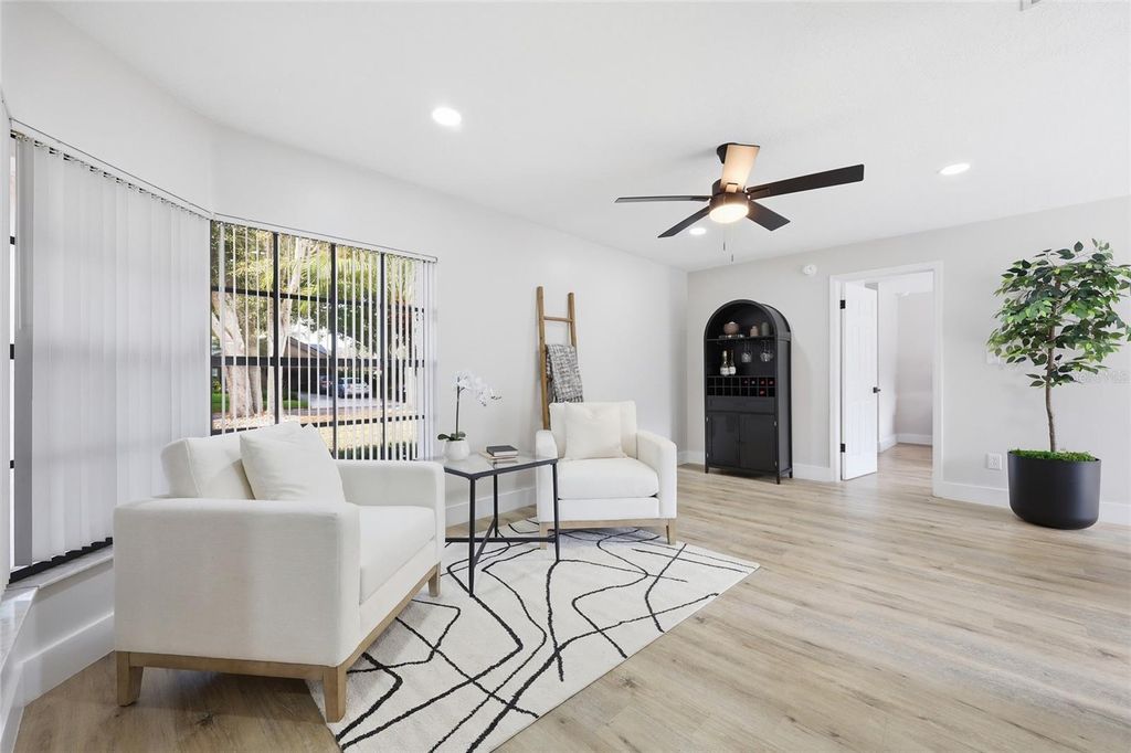 Photo of 645 Rosemere Circle, Orlando, FL 32835 (MLS # O6389187)