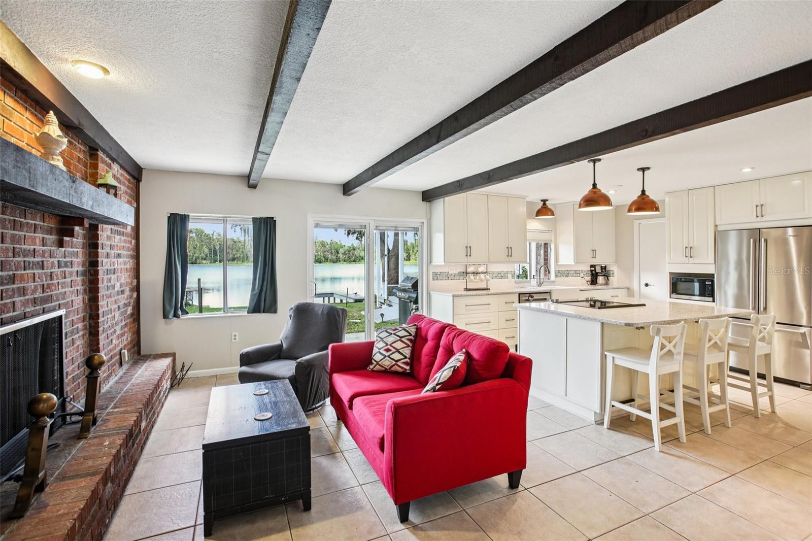 SHADY LAKE SHORES - Residential