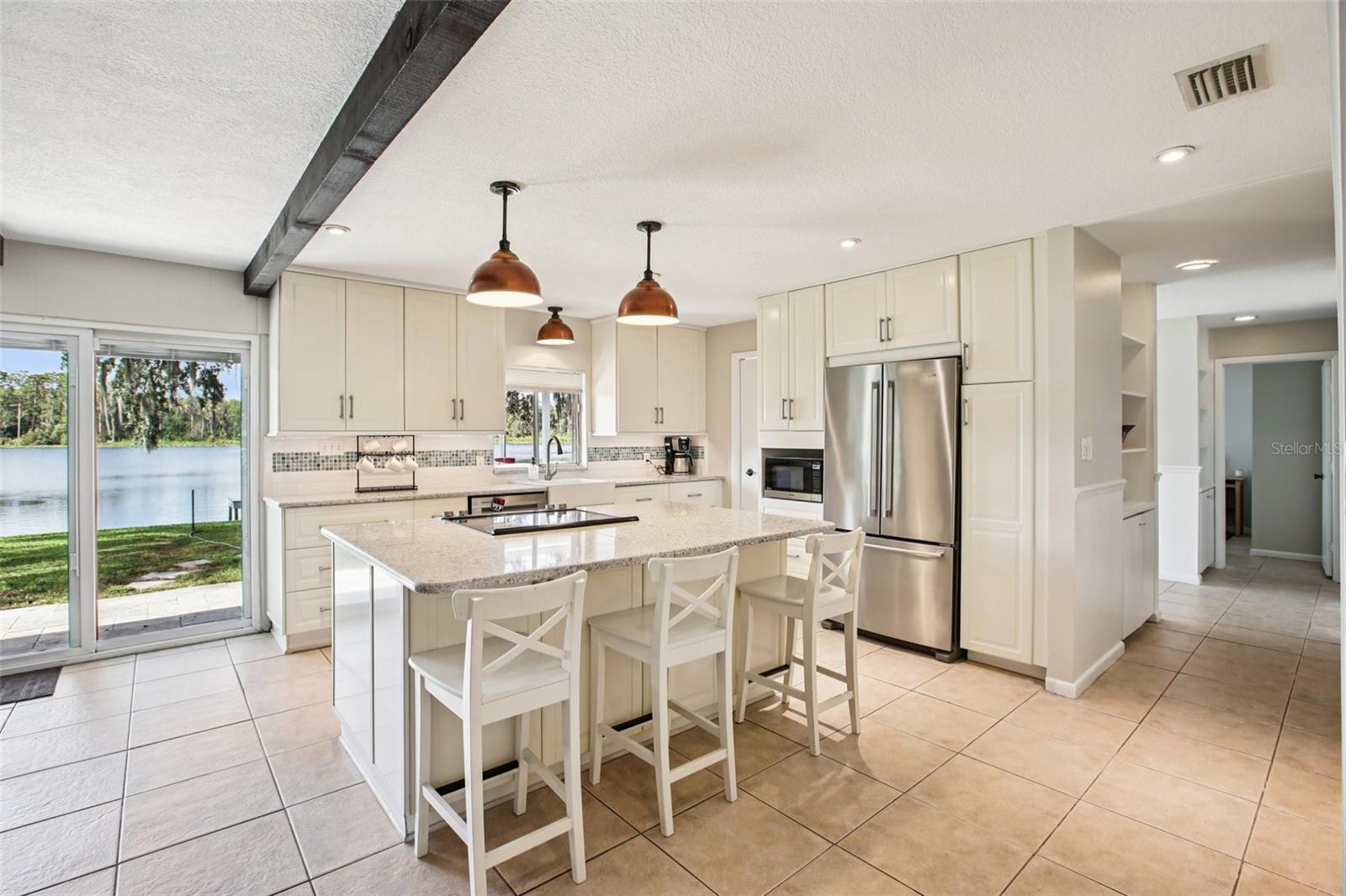 SHADY LAKE SHORES - Residential