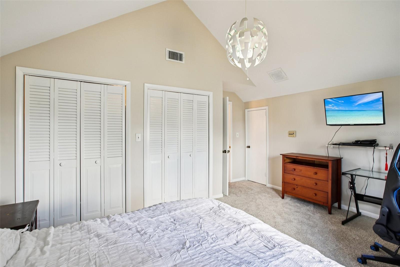 SHADY LAKE SHORES - Residential