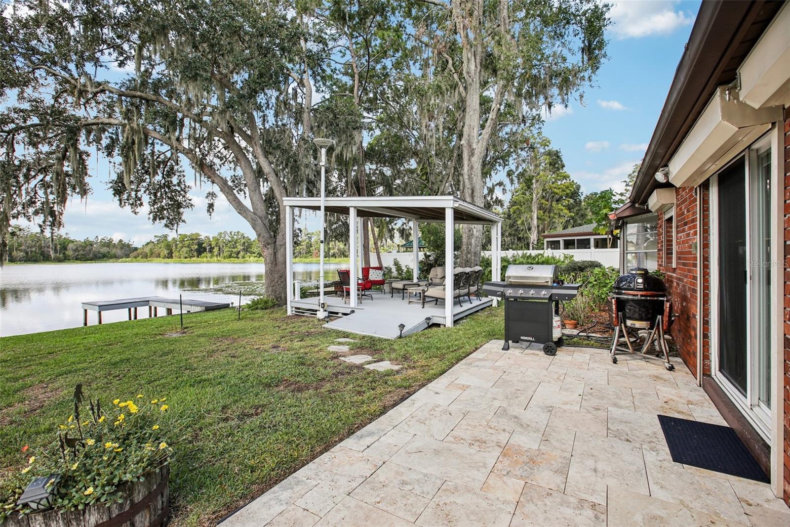 SHADY LAKE SHORES - Residential