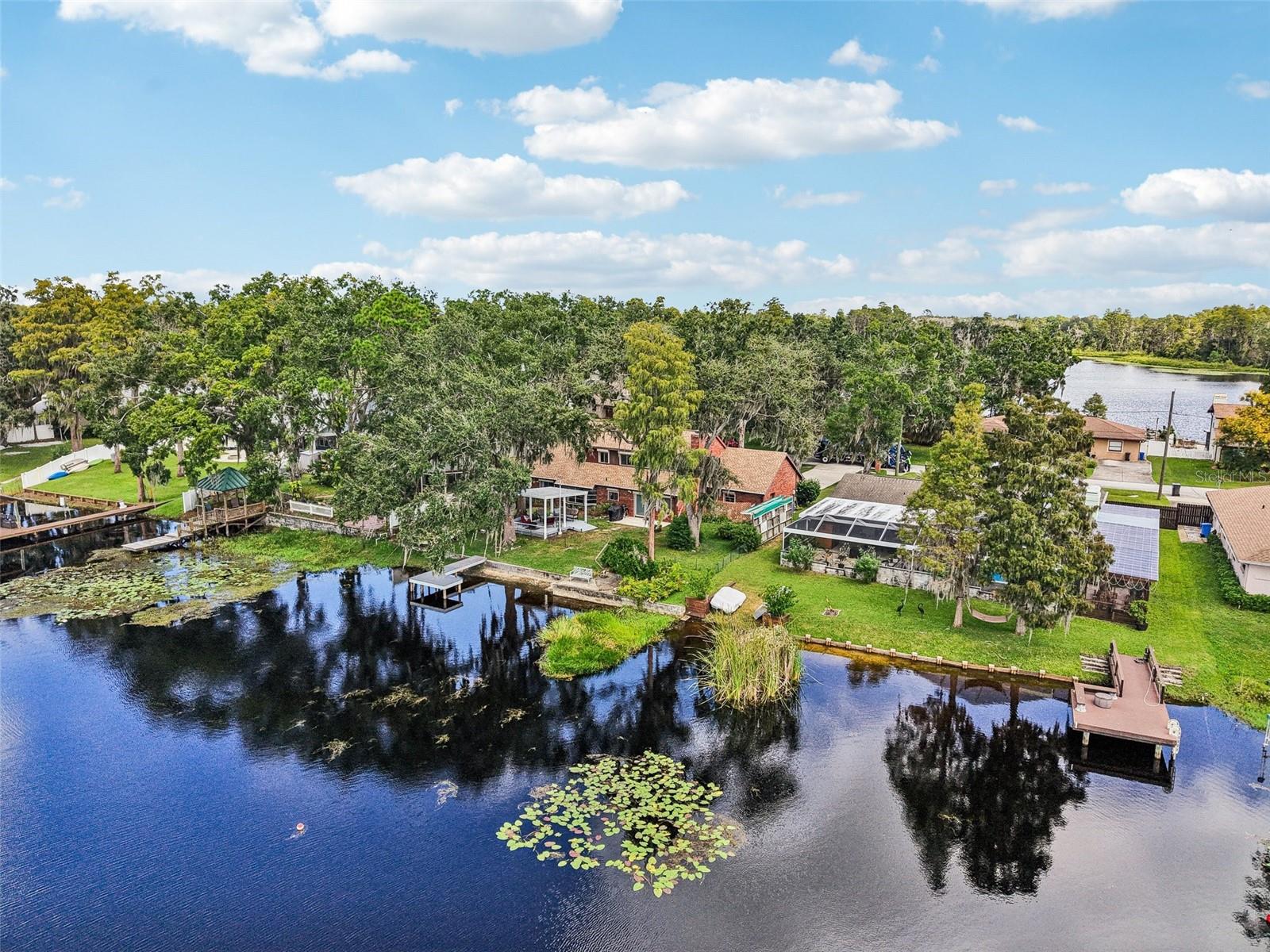 SHADY LAKE SHORES - Residential