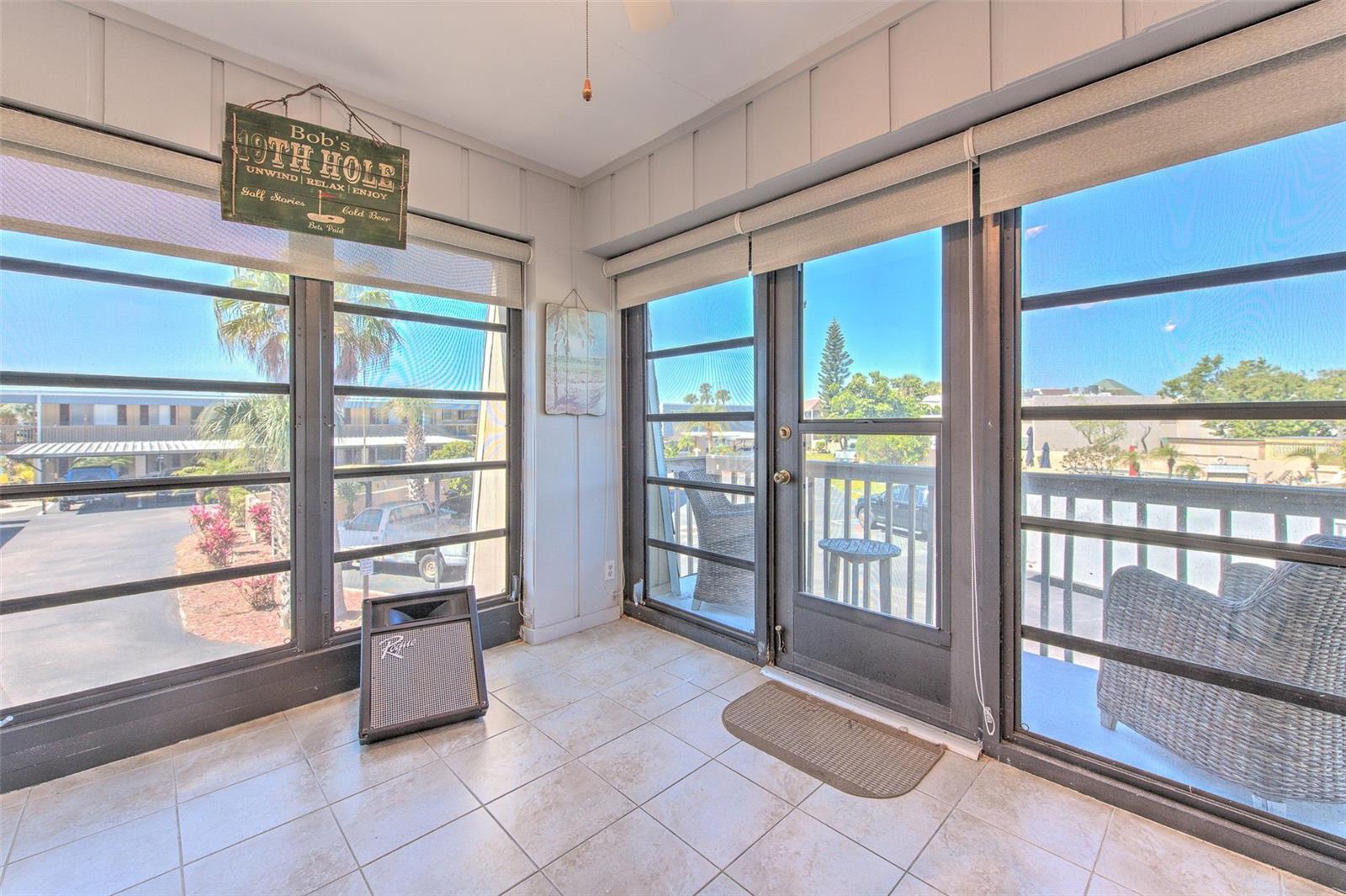 BAL HARBOUR CHATEAUX CONDOMINI - Residential