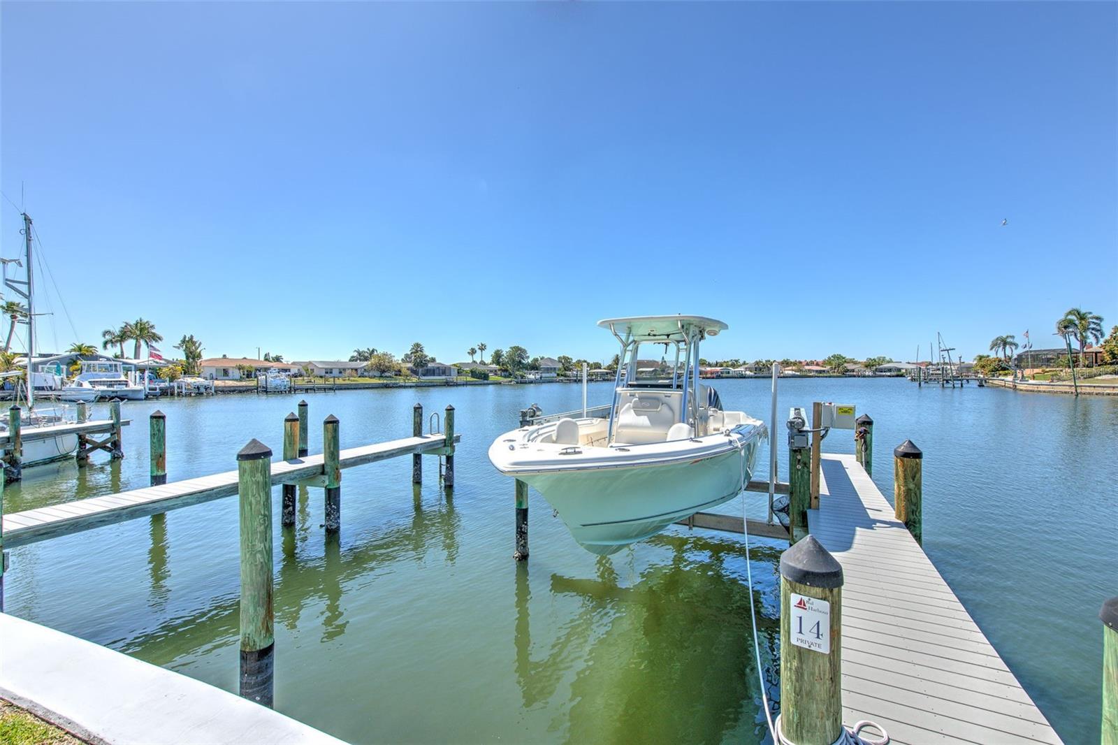 BAL HARBOUR CHATEAUX CONDOMINI - Residential