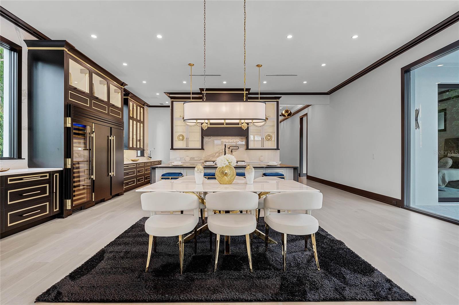 FOREST HILLS - Residential