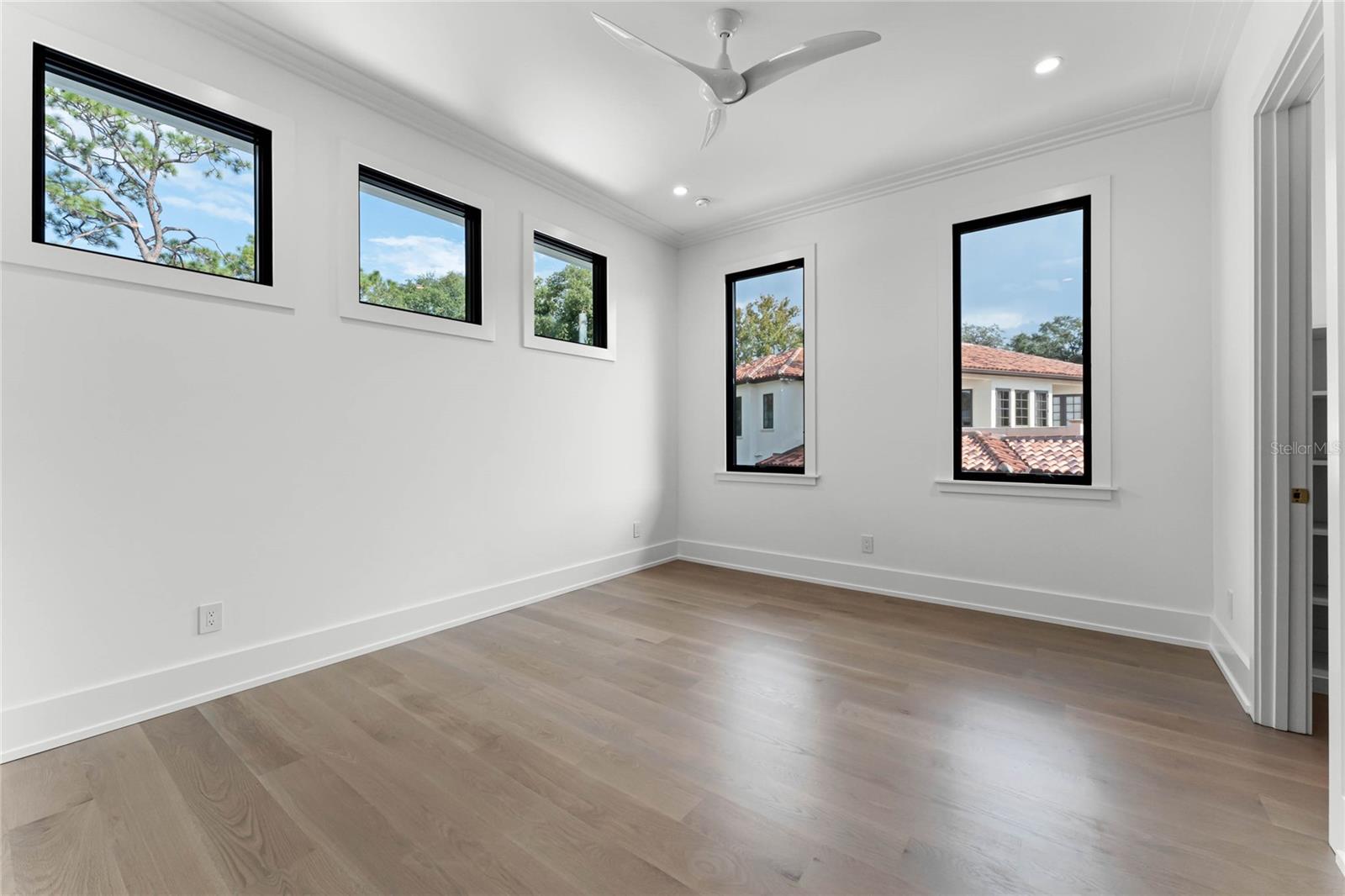 FOREST HILLS - Residential