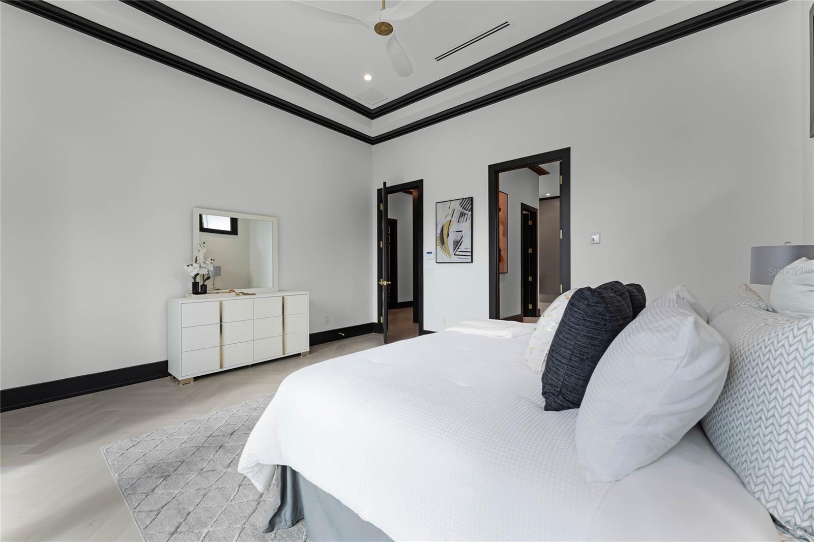 FOREST HILLS - Residential