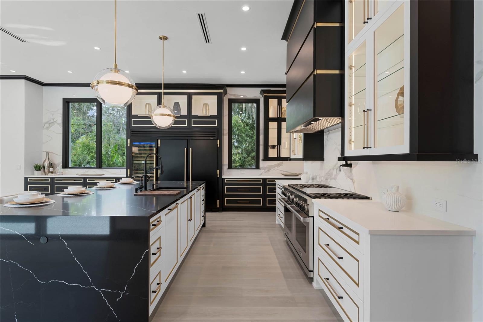 FOREST HILLS - Residential