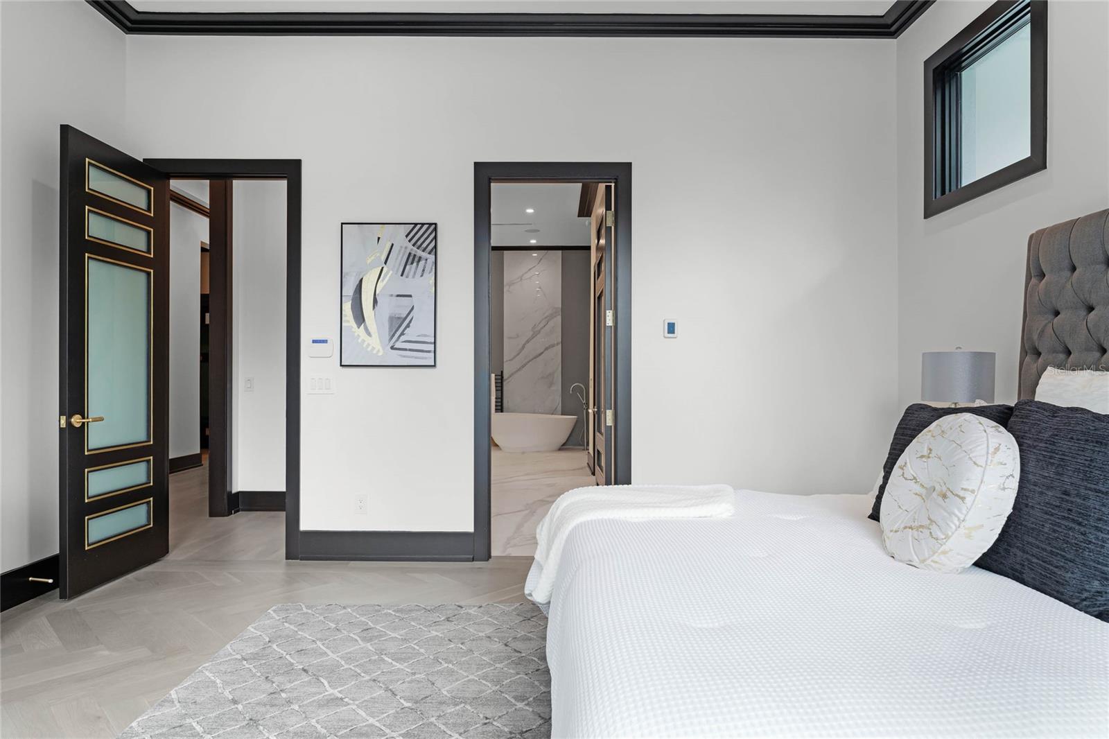 FOREST HILLS - Residential