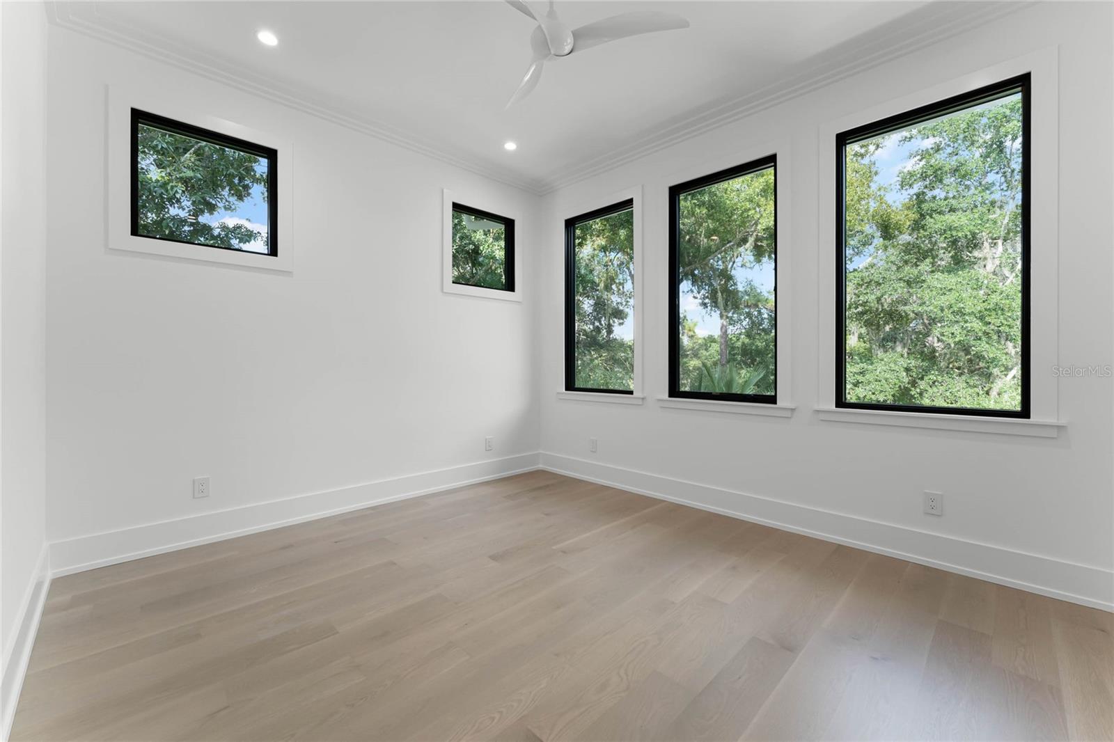 FOREST HILLS - Residential