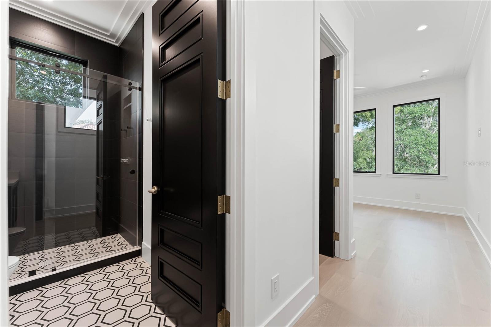 FOREST HILLS - Residential