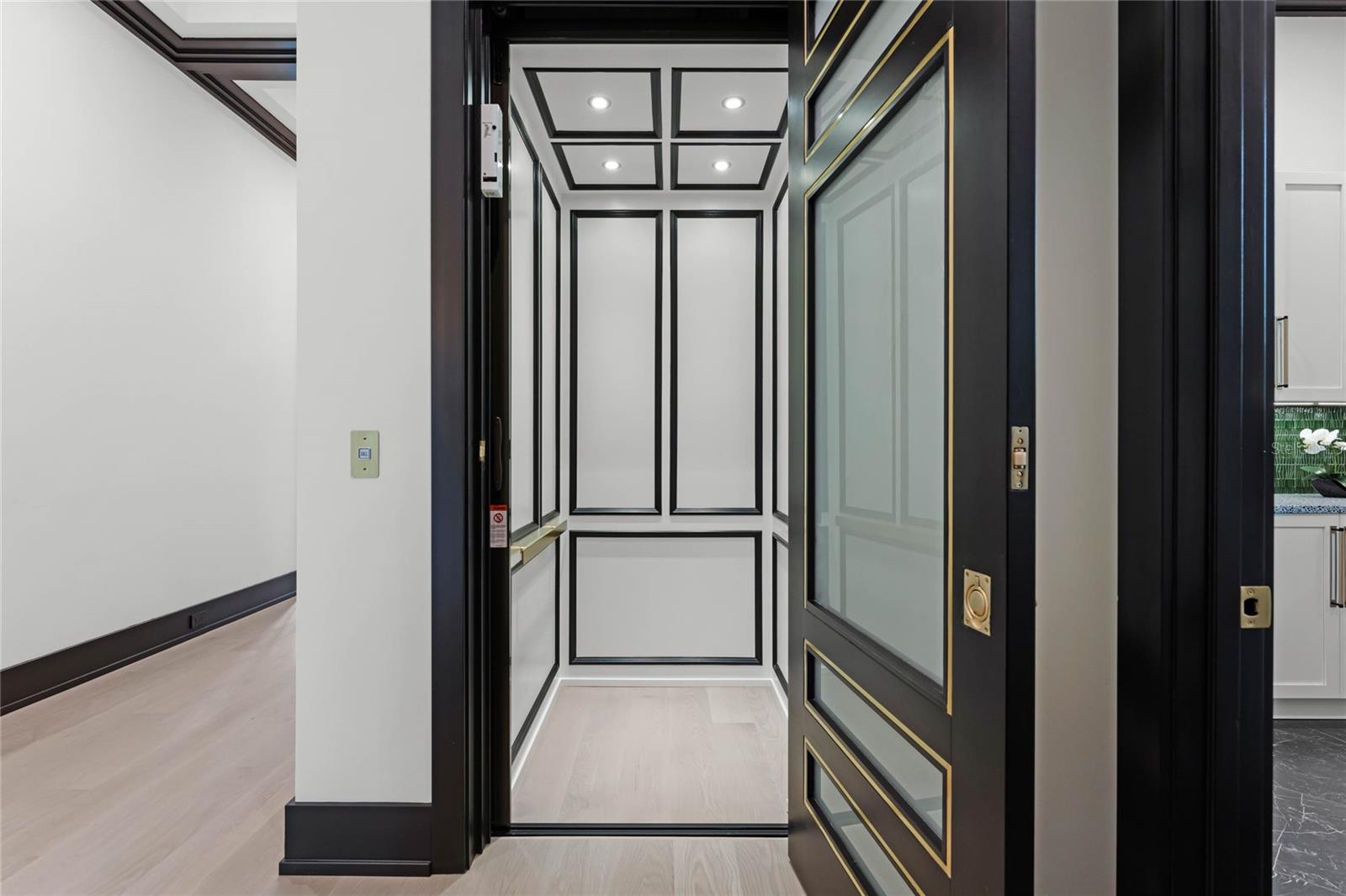 FOREST HILLS - Residential