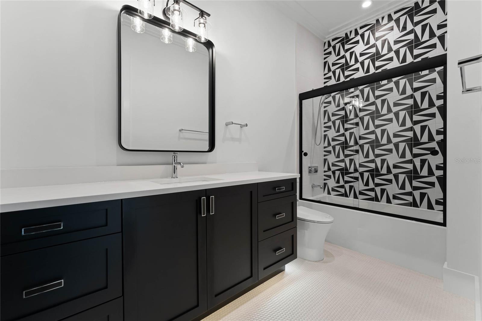 FOREST HILLS - Residential