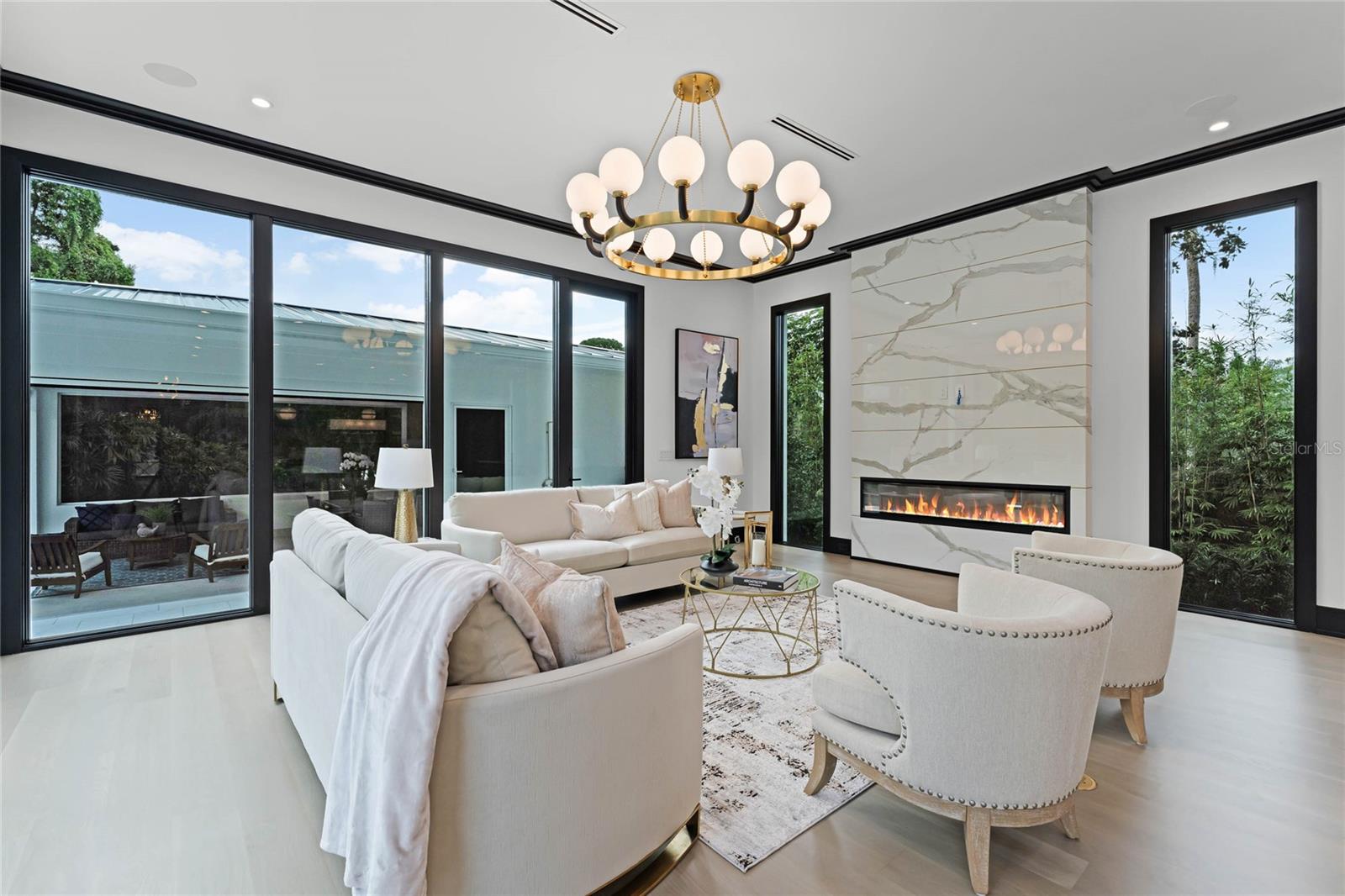 FOREST HILLS - Residential