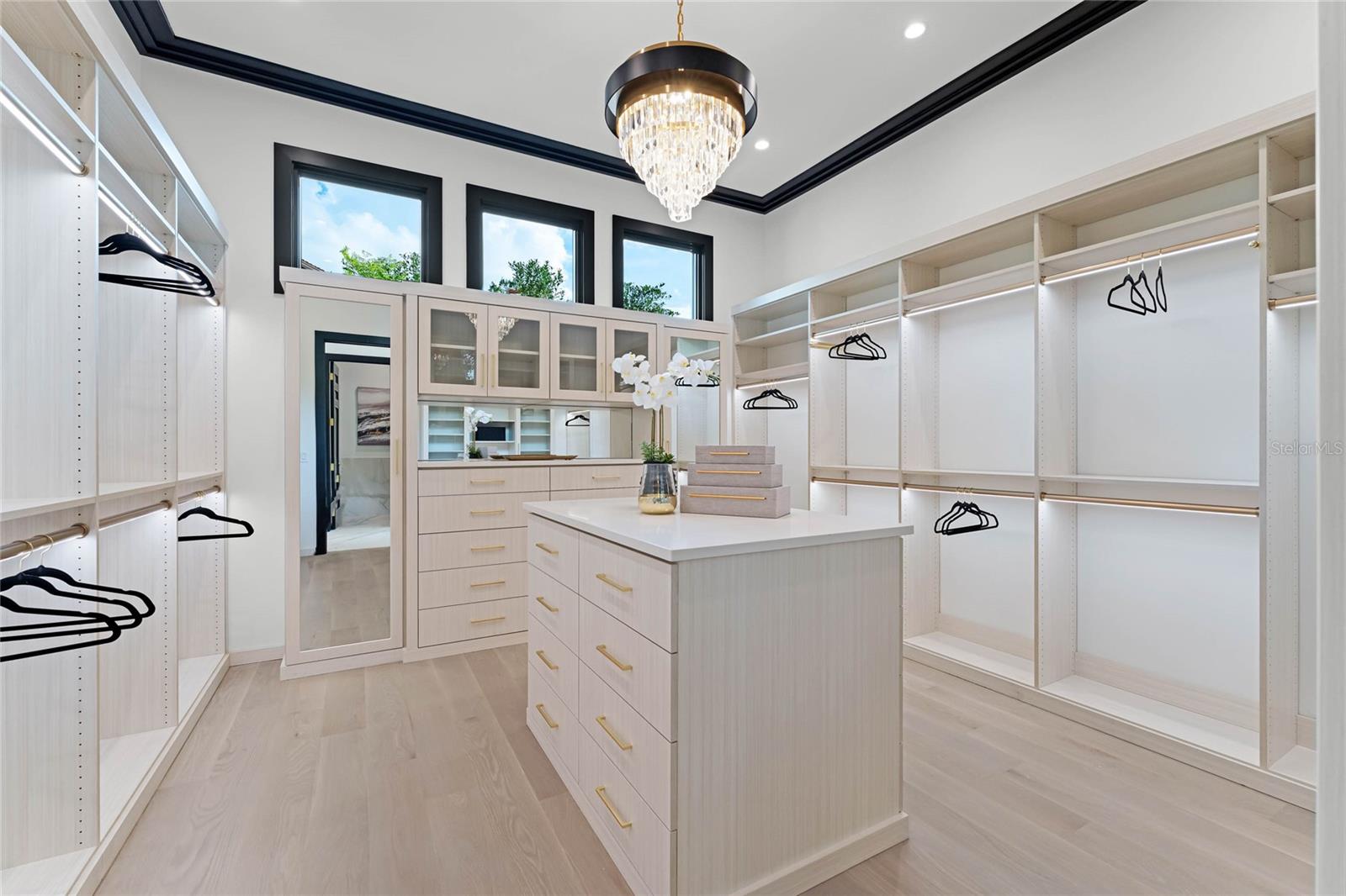 FOREST HILLS - Residential