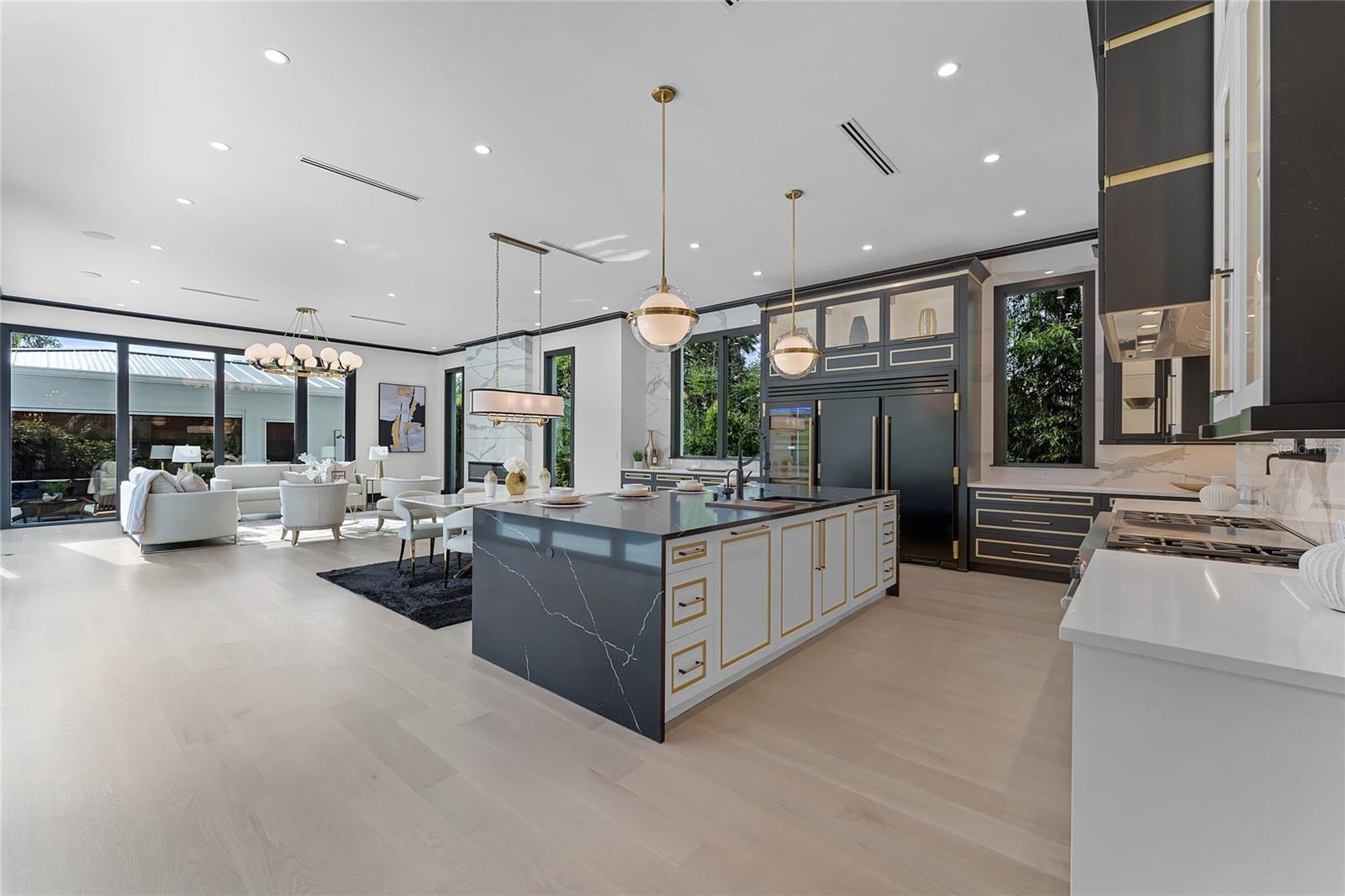 FOREST HILLS - Residential