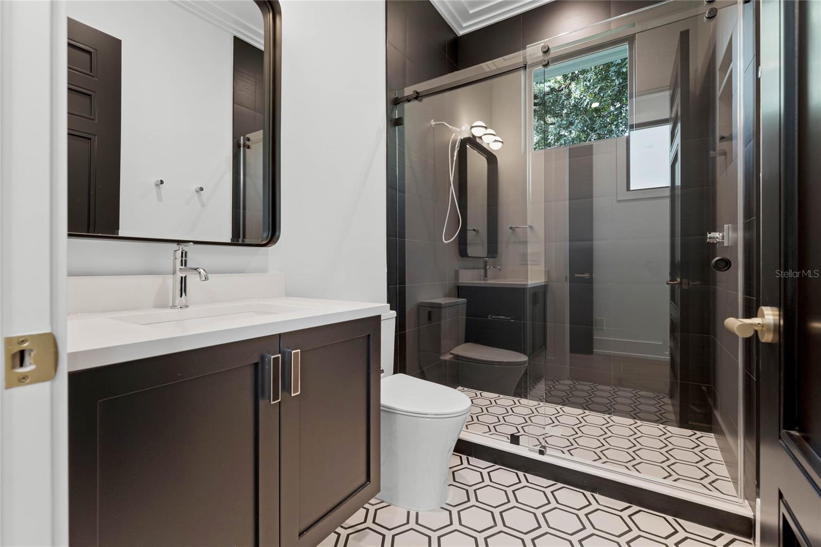 FOREST HILLS - Residential