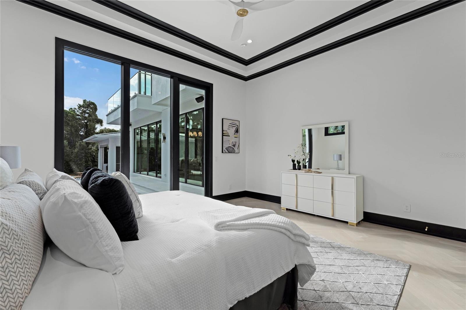 FOREST HILLS - Residential