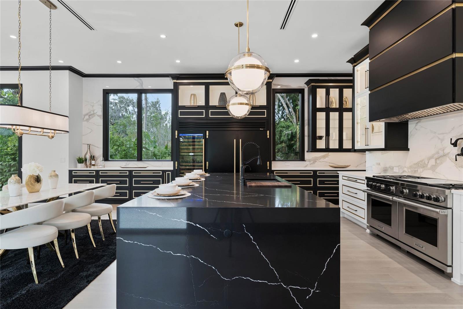 FOREST HILLS - Residential