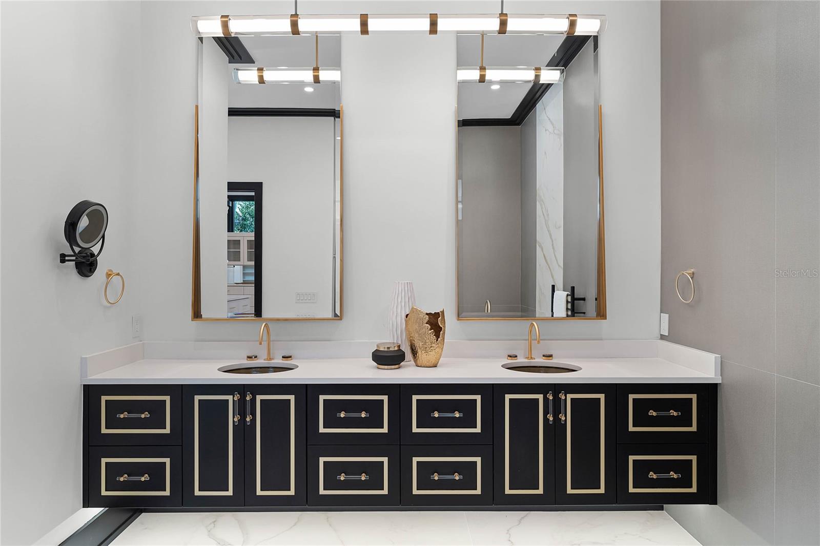 FOREST HILLS - Residential