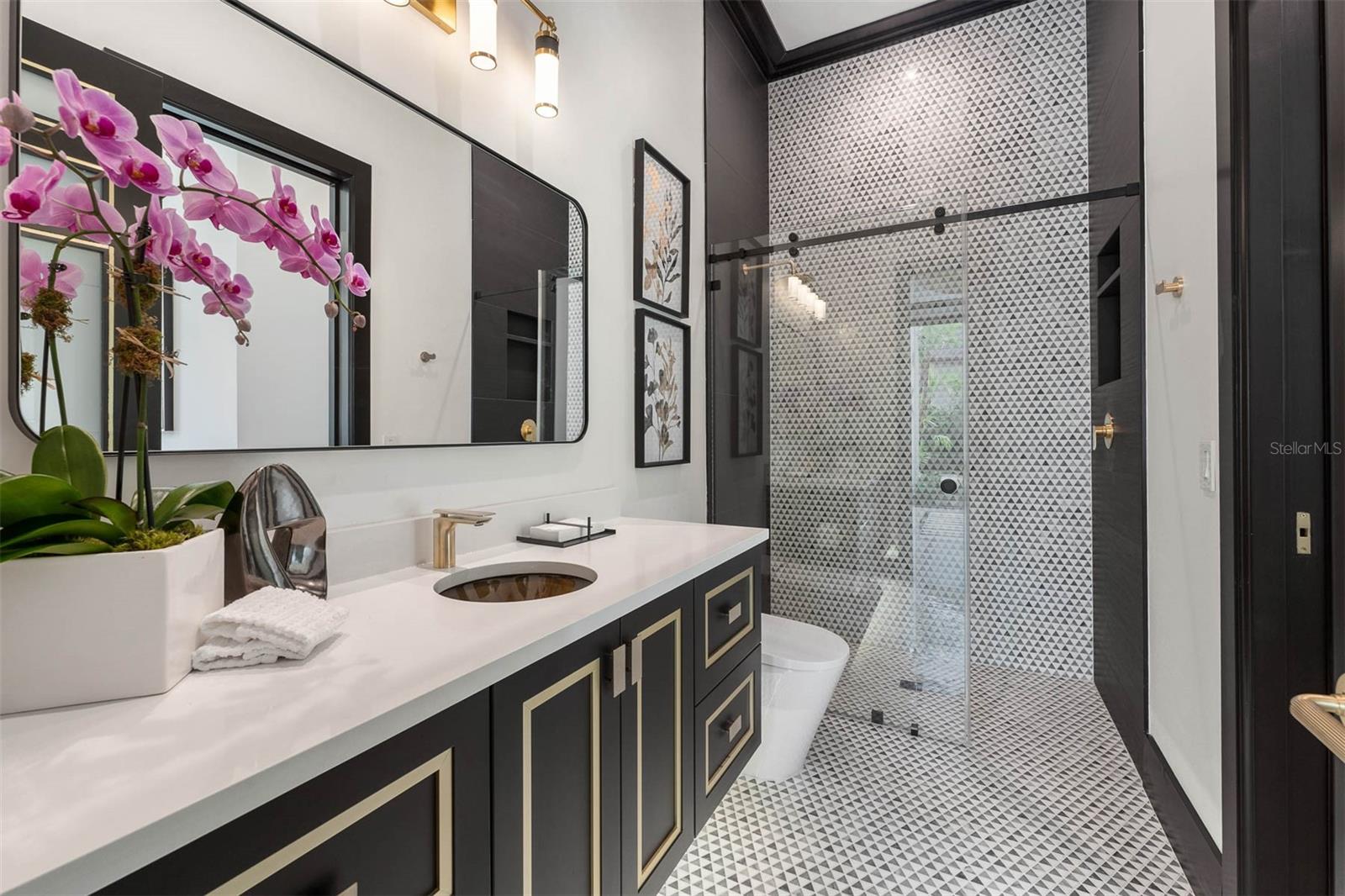 FOREST HILLS - Residential