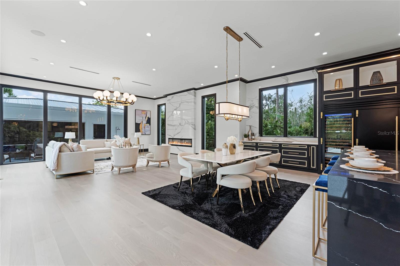 FOREST HILLS - Residential