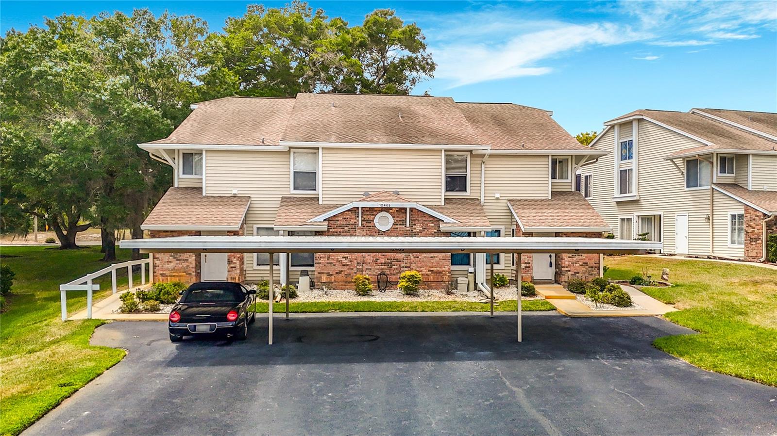 EAGLESWOOD CONDO - Residential