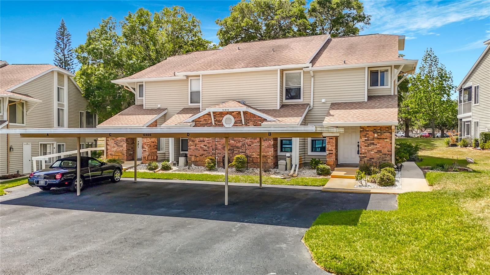 EAGLESWOOD CONDO - Residential