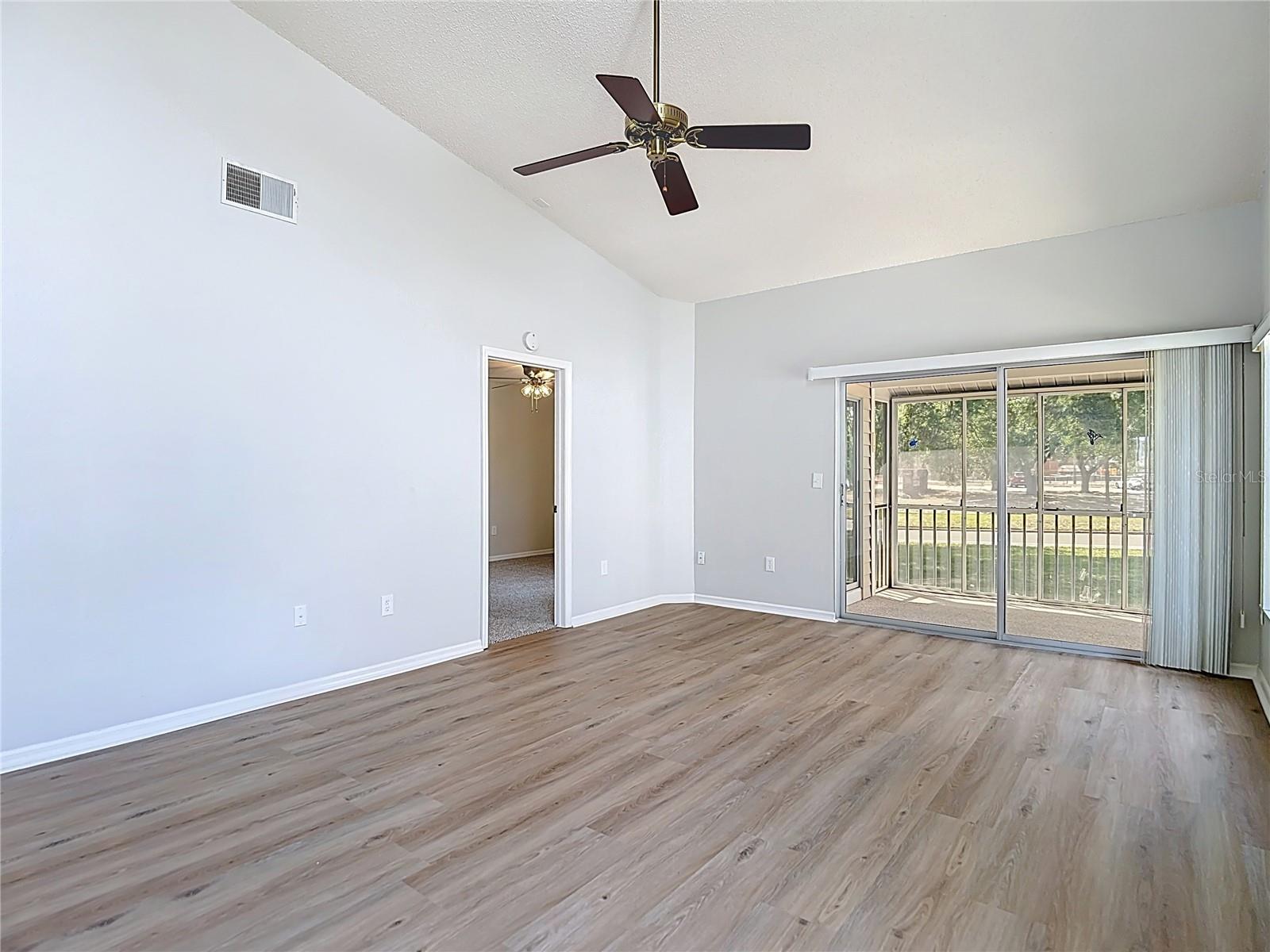 EAGLESWOOD CONDO - Residential