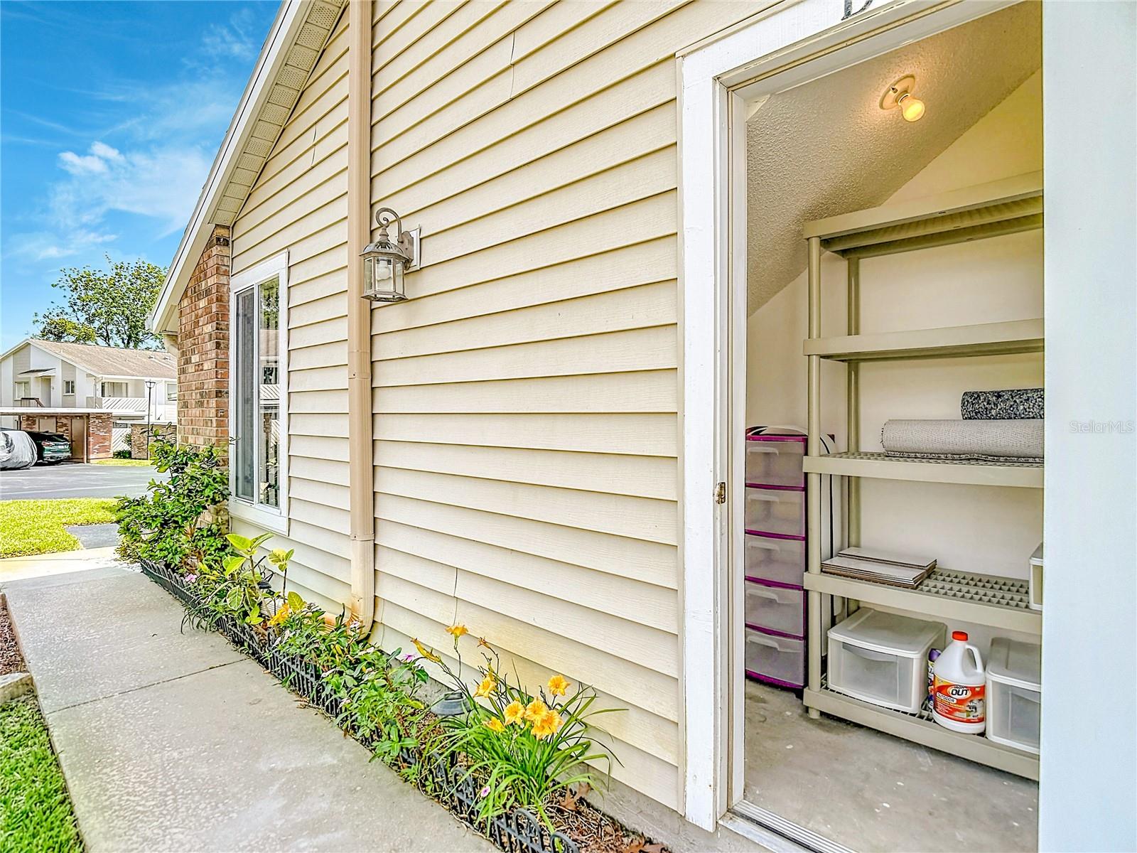 EAGLESWOOD CONDO - Residential