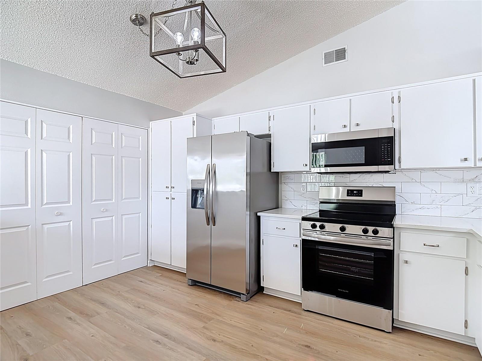 EAGLESWOOD CONDO - Residential