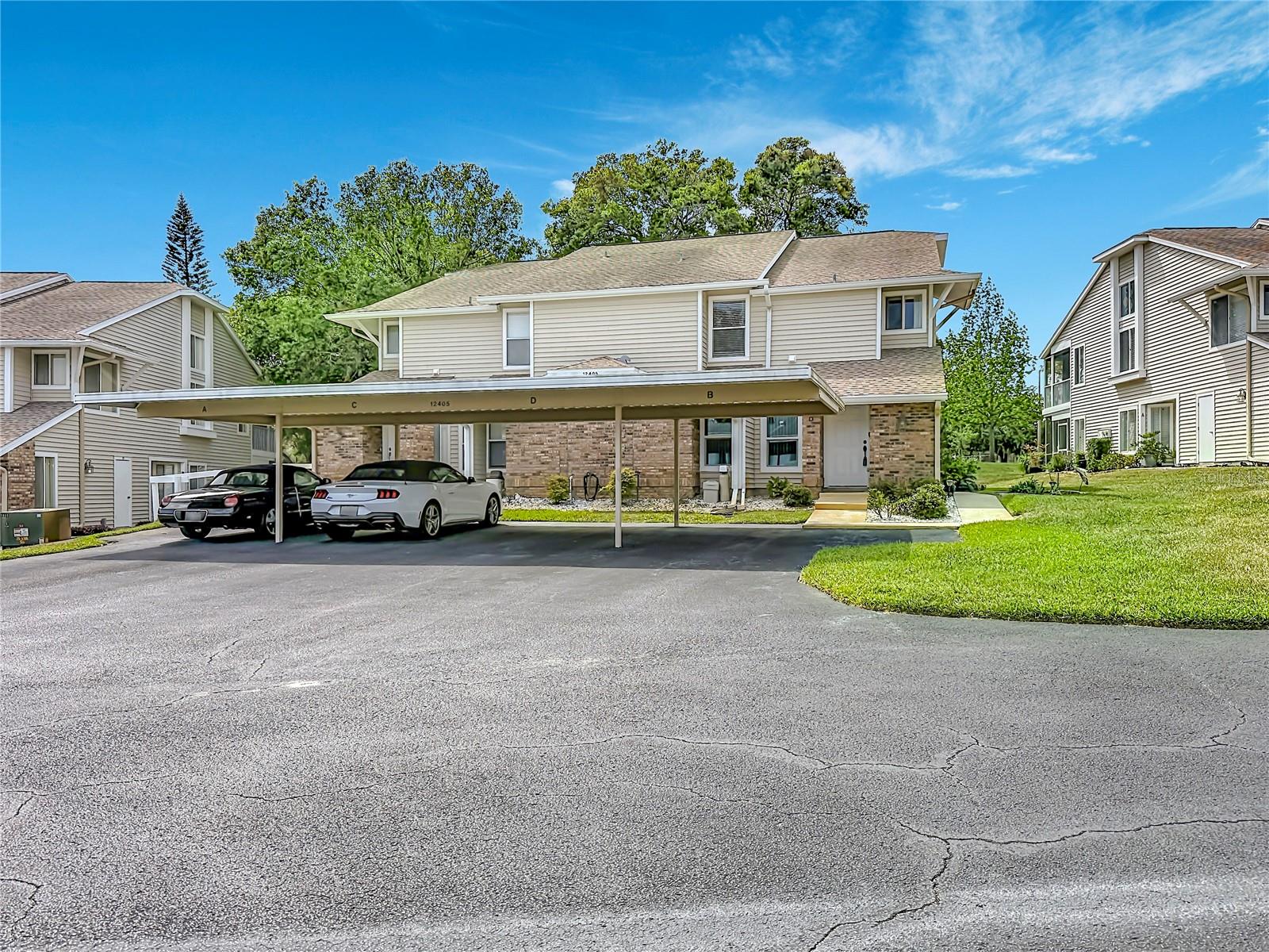 EAGLESWOOD CONDO - Residential